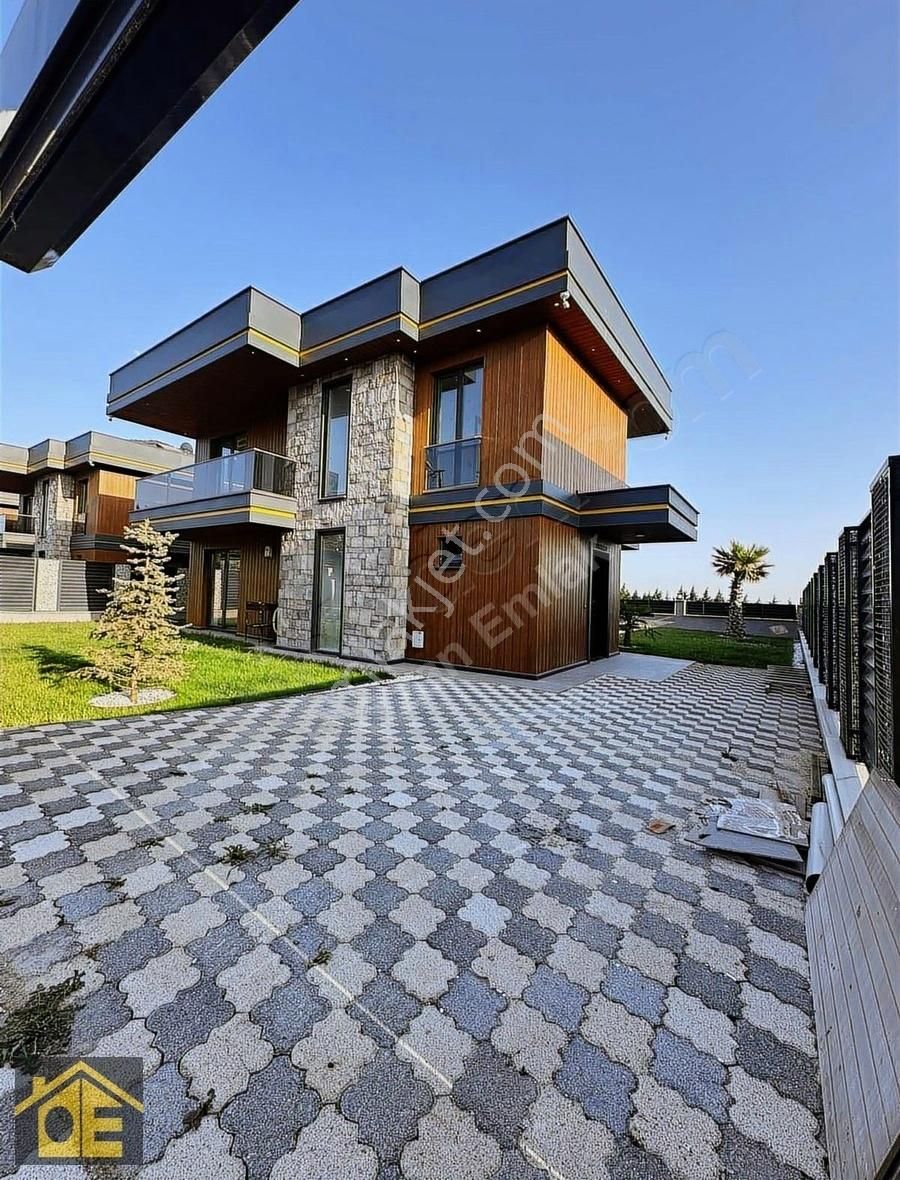 Ozan'dan Selimpaşa'da Müstakil Havuzlu Sıfır Lüks Villa