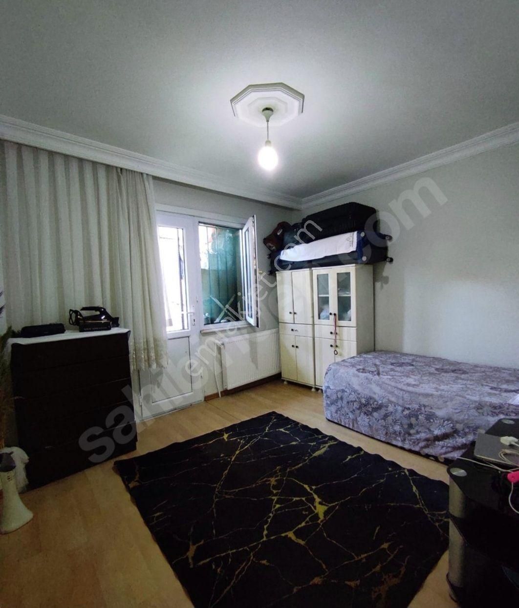 Sancaktepe'de Satılık 2+1 Kat Mülkiyetli 80 M² Bahçe Katı Daire