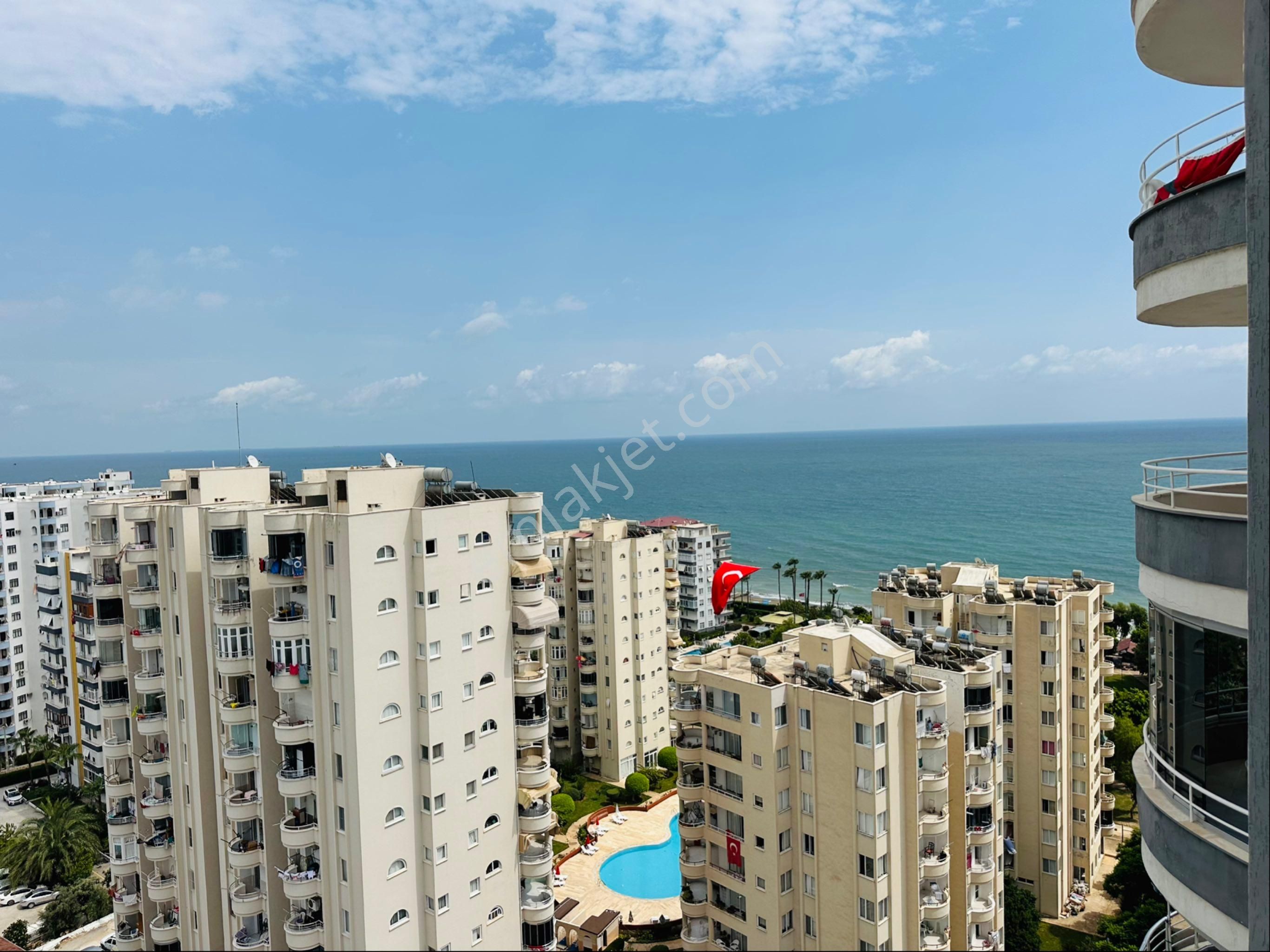 Mezitli Seymenli’de Full Deniz Manzaralı 3+1 Büyük Daire