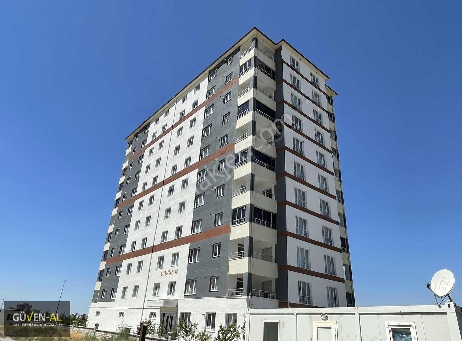 Serkent Bayraktar İnşaat 7.kat - 130 M2 Net - Sıfır Daire