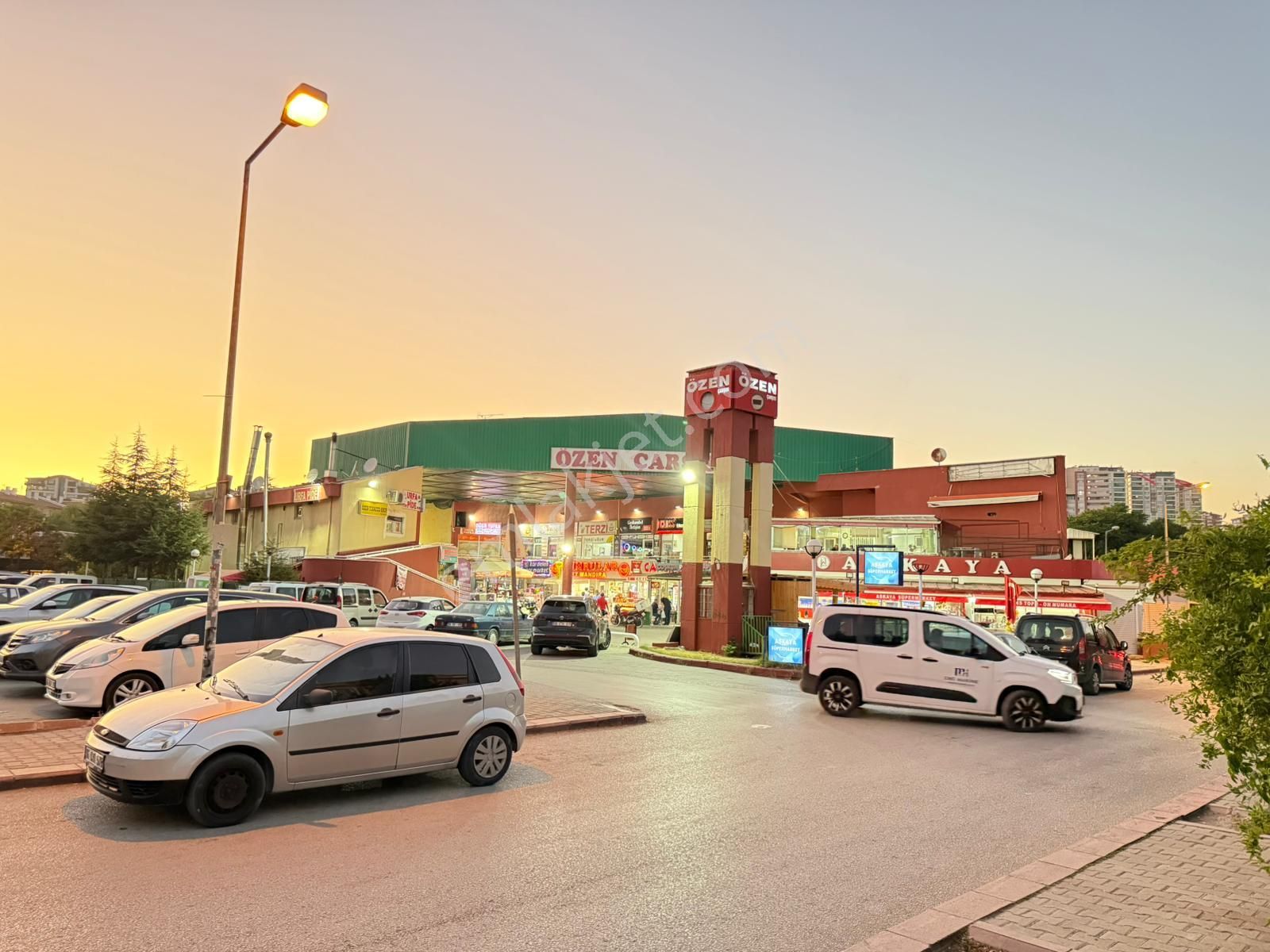 Rıza Acar'dan İlkyerleşim Mah. Çiğdemlik Sitesinde 3+2 Bahçeli Müstakil - Görsel 2