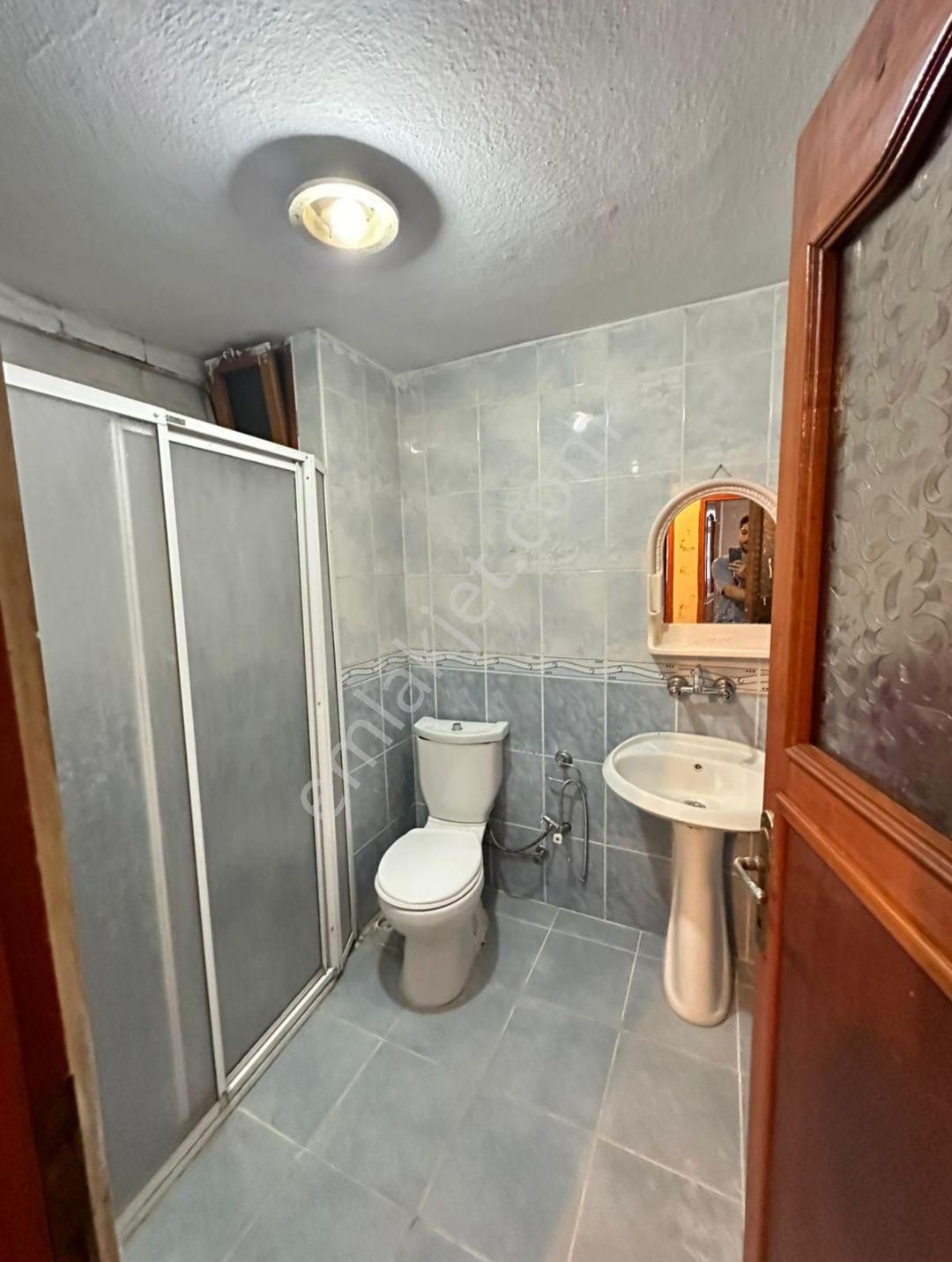 S.evler Merkezde Metro Metrobüse 4dk.2+1 85m2 Arakat 3.kat Kiralık Daire