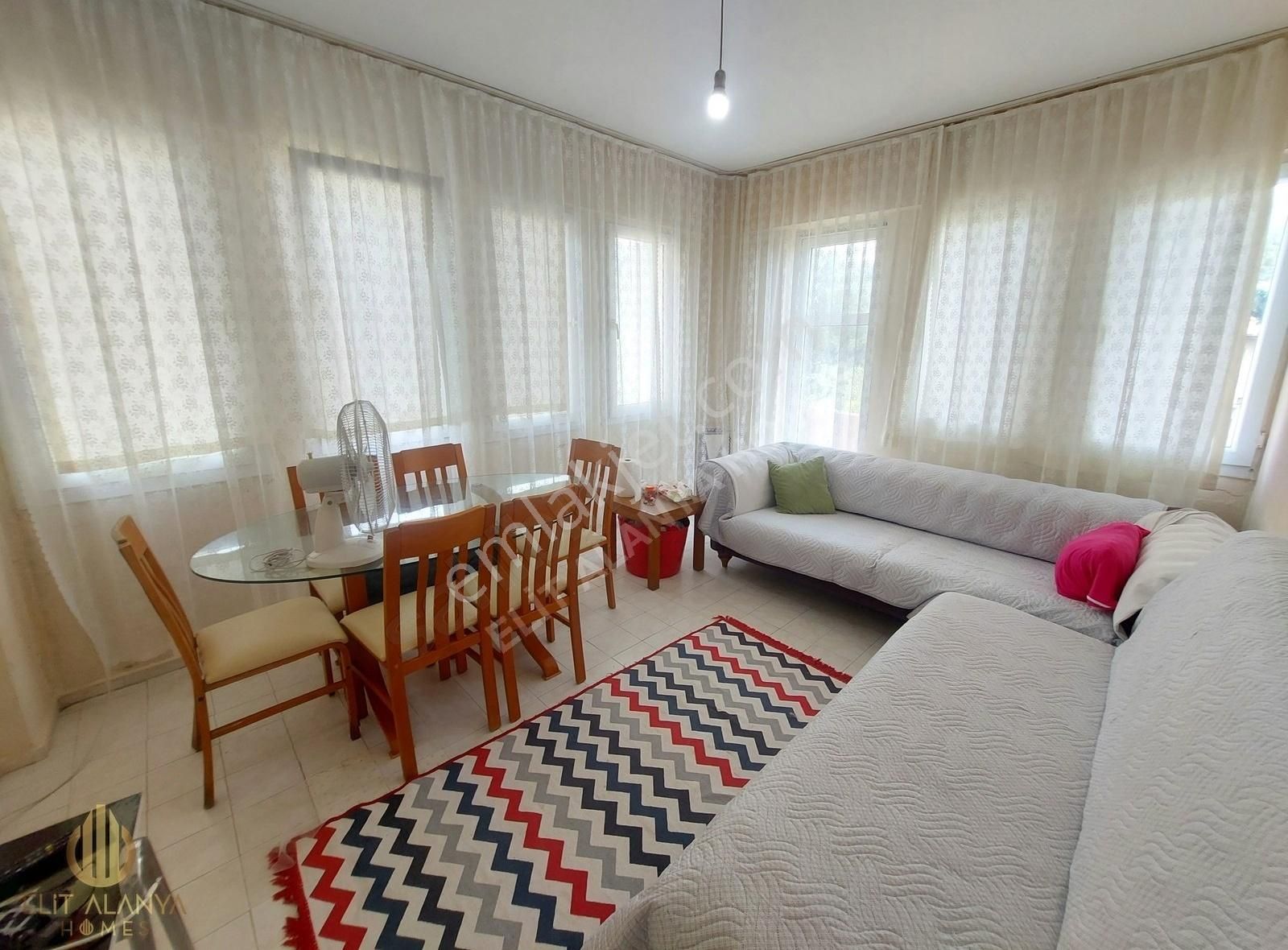 Kestel'de Üniversiteye Yakın Konumda Kiralık Eşyalı Daire