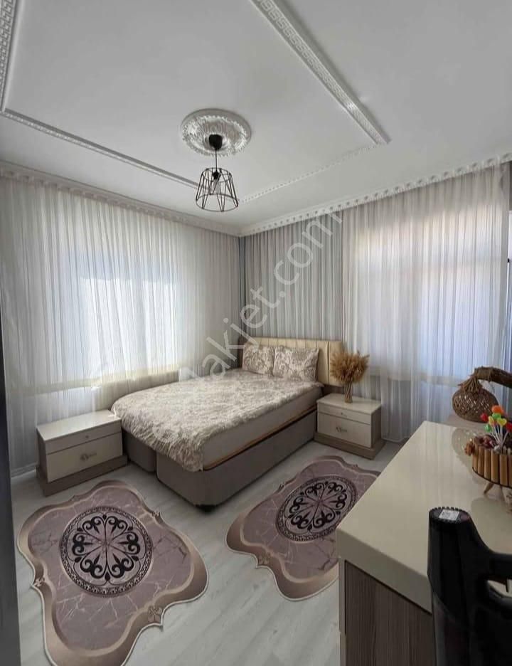 Satılık ! Yeşilkent Mah De 2+1 Bahçe Katı Daire - Görsel 3