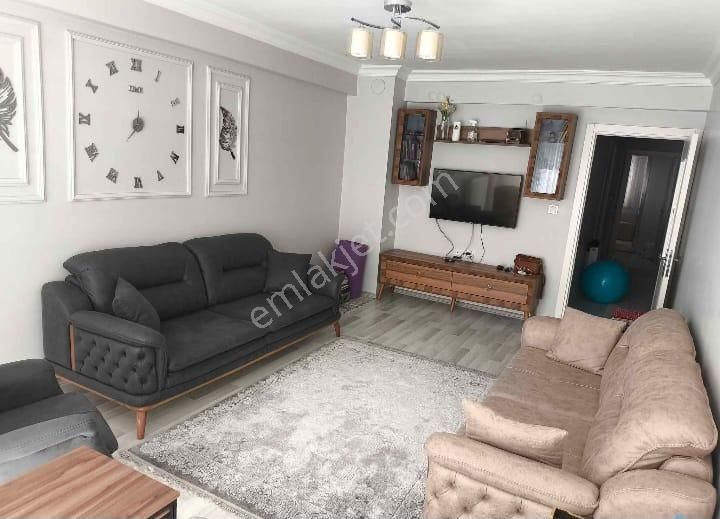 Satılık ! Yeşilkent Mah De 1+1 Bahçe Katı Daire