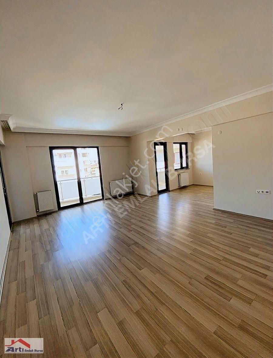 Artı'dan Özlüce'de Geniş Havuzlu 4+1 Dubleks Daire