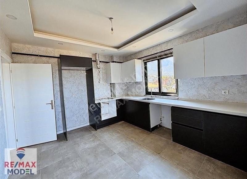 Yeni Yol Üzerinde 3+1 Ebeveyn Banyolu Kiralık Daire
