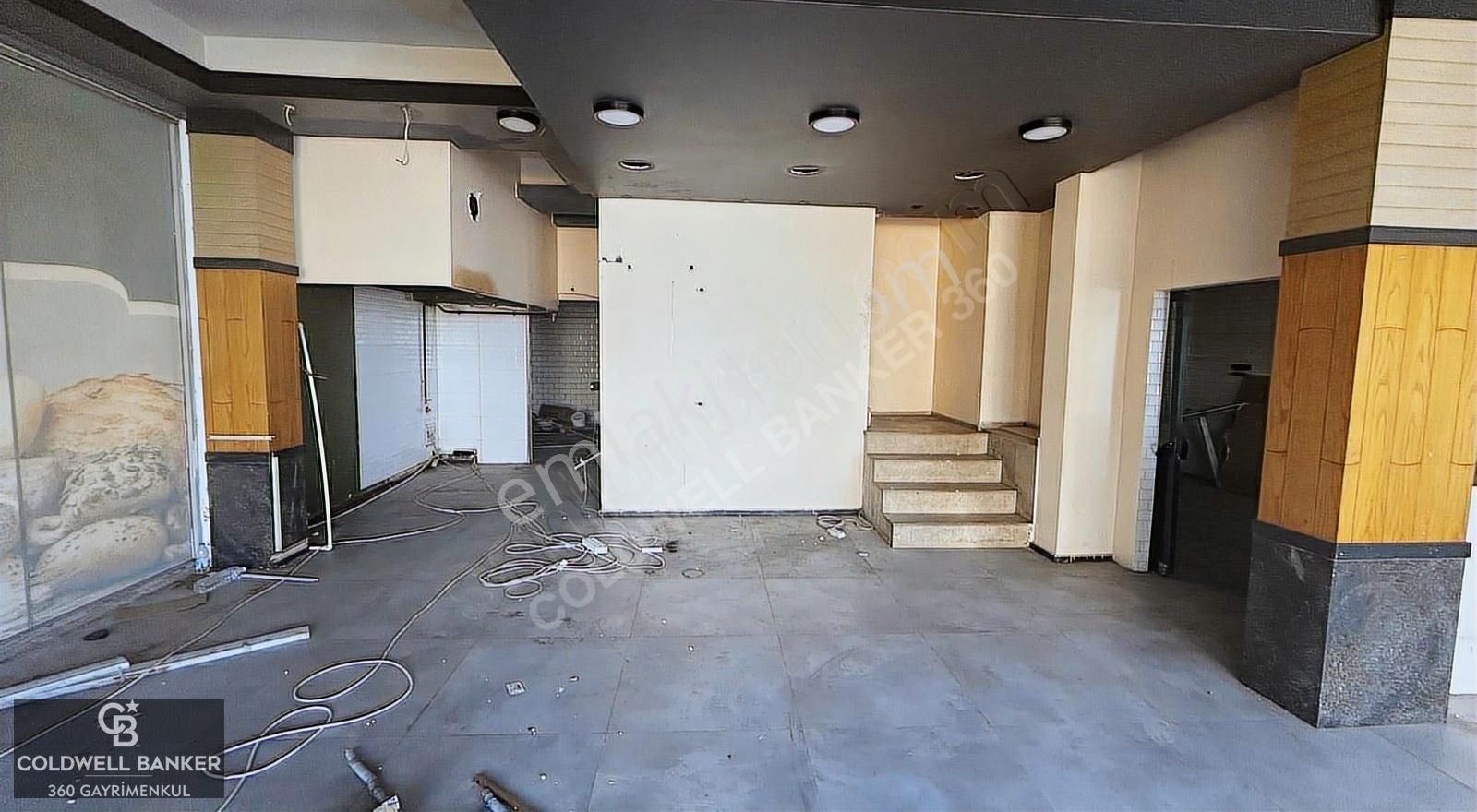 Yıldırım Beyazıt Caddesi Kiralık Köşe Dükkan - Görsel 2