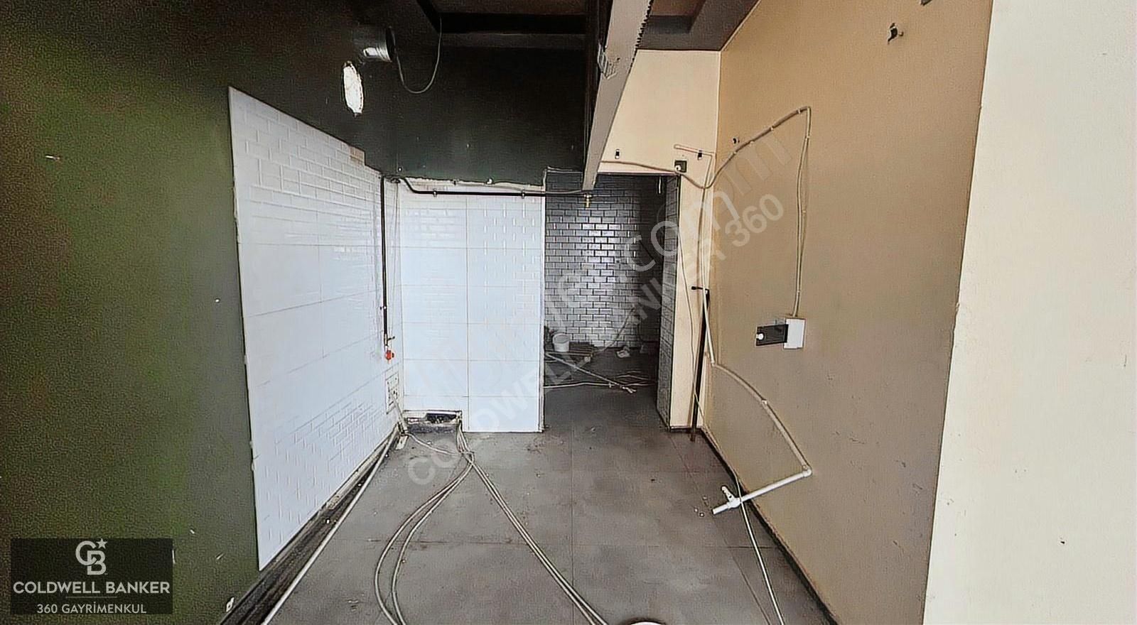 Yıldırım Beyazıt Caddesi Kiralık Köşe Dükkan - Görsel 28