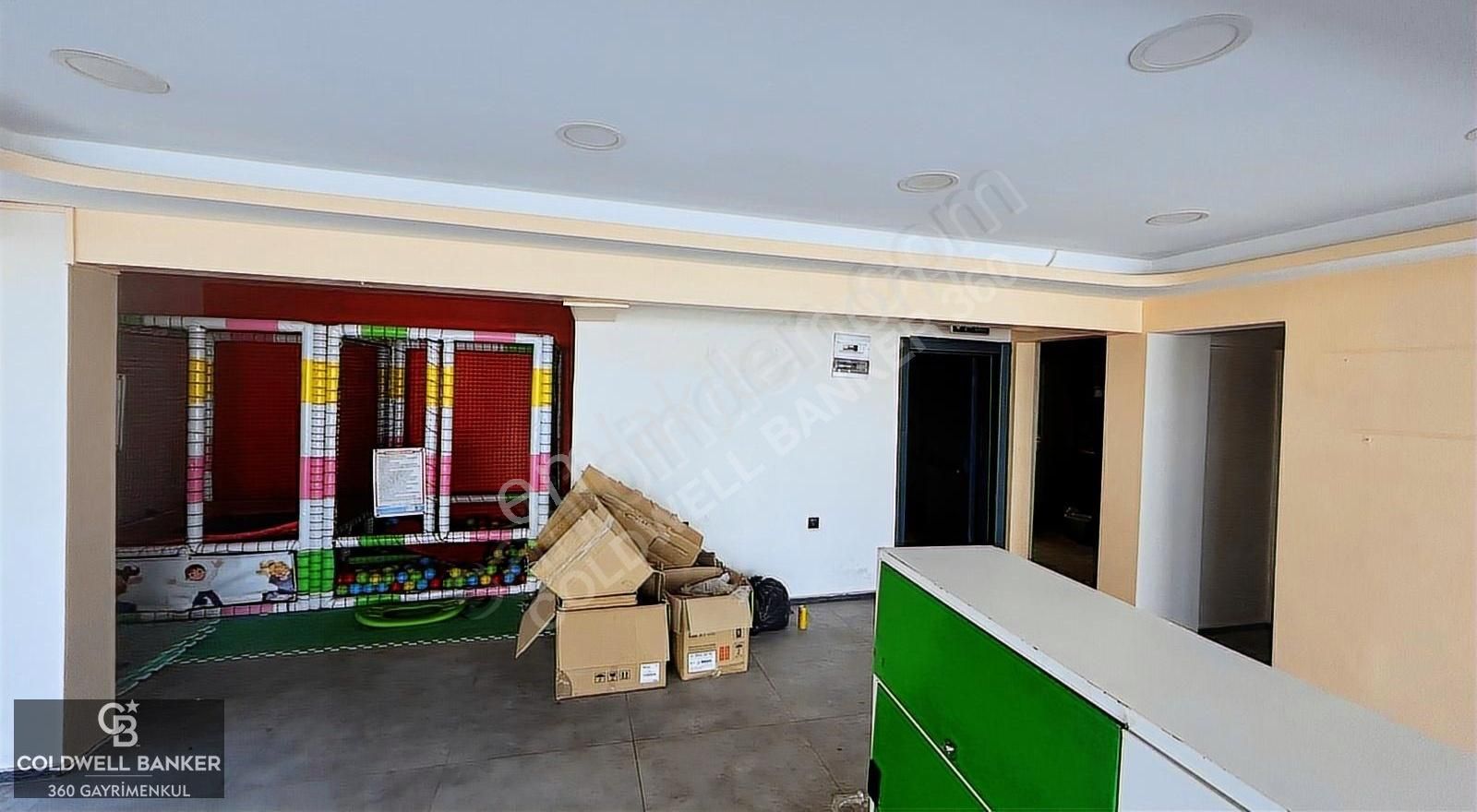 Yıldırım Beyazıt Caddesi Kiralık Köşe Dükkan - Görsel 17