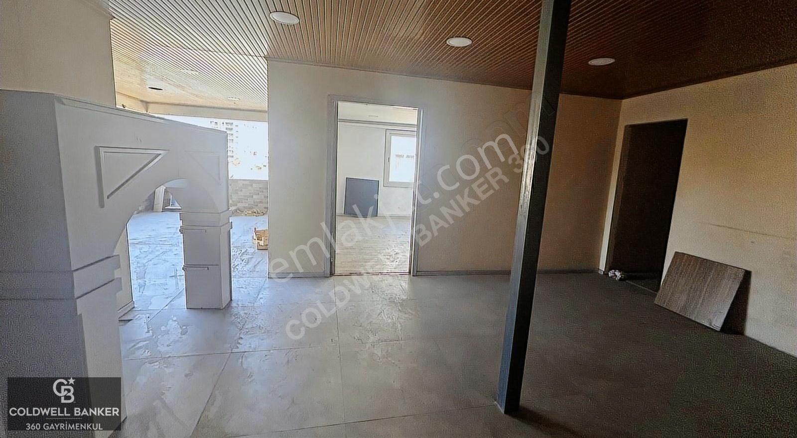 Yıldırım Beyazıt Caddesi Kiralık Köşe Dükkan - Görsel 3