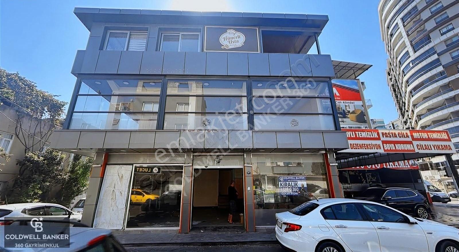 Yıldırım Beyazıt Caddesi Kiralık Köşe Dükkan