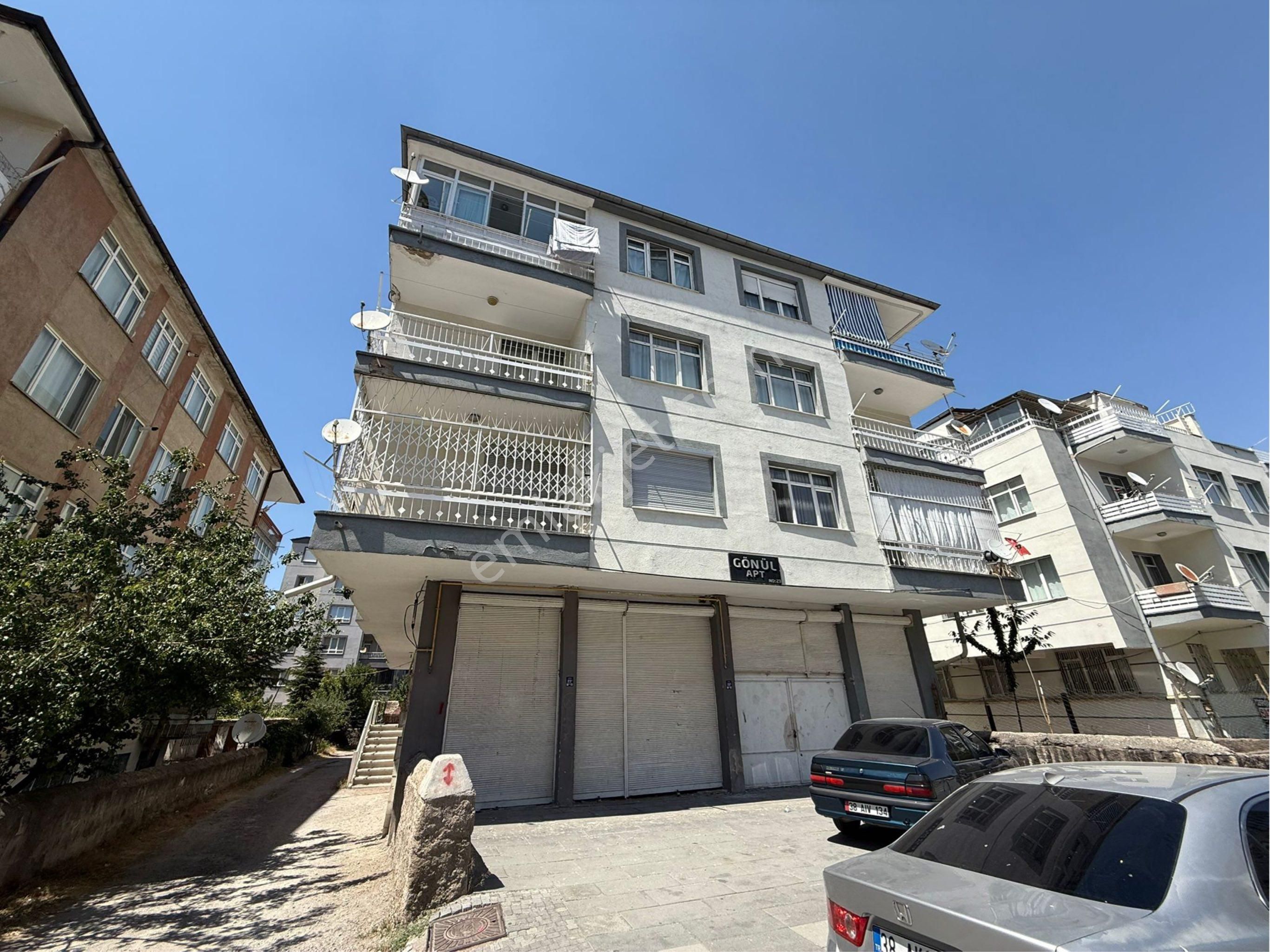 Fevziçakmaktamerkezi Konumda Satılık Daire