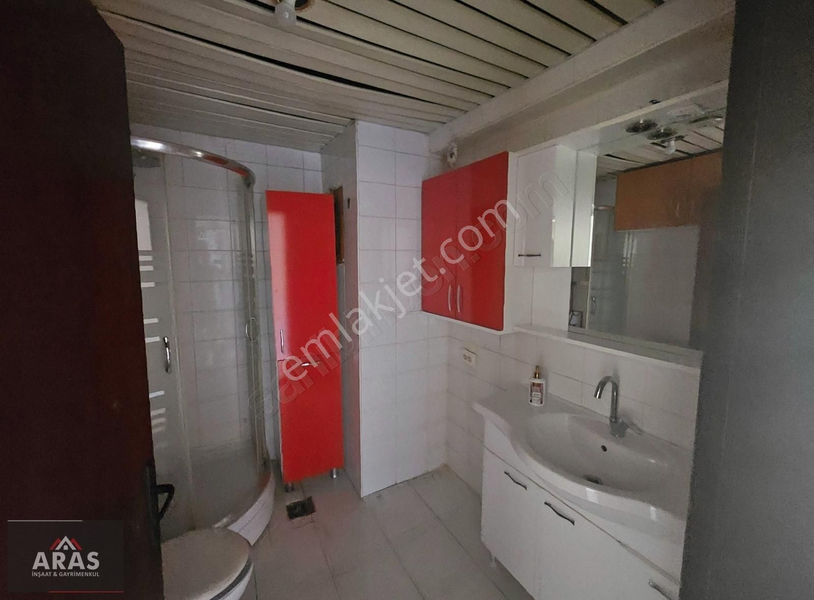 Aras Gayrimenkul'den Kalıcı Konutlarda Kiralık 3+1 Daire