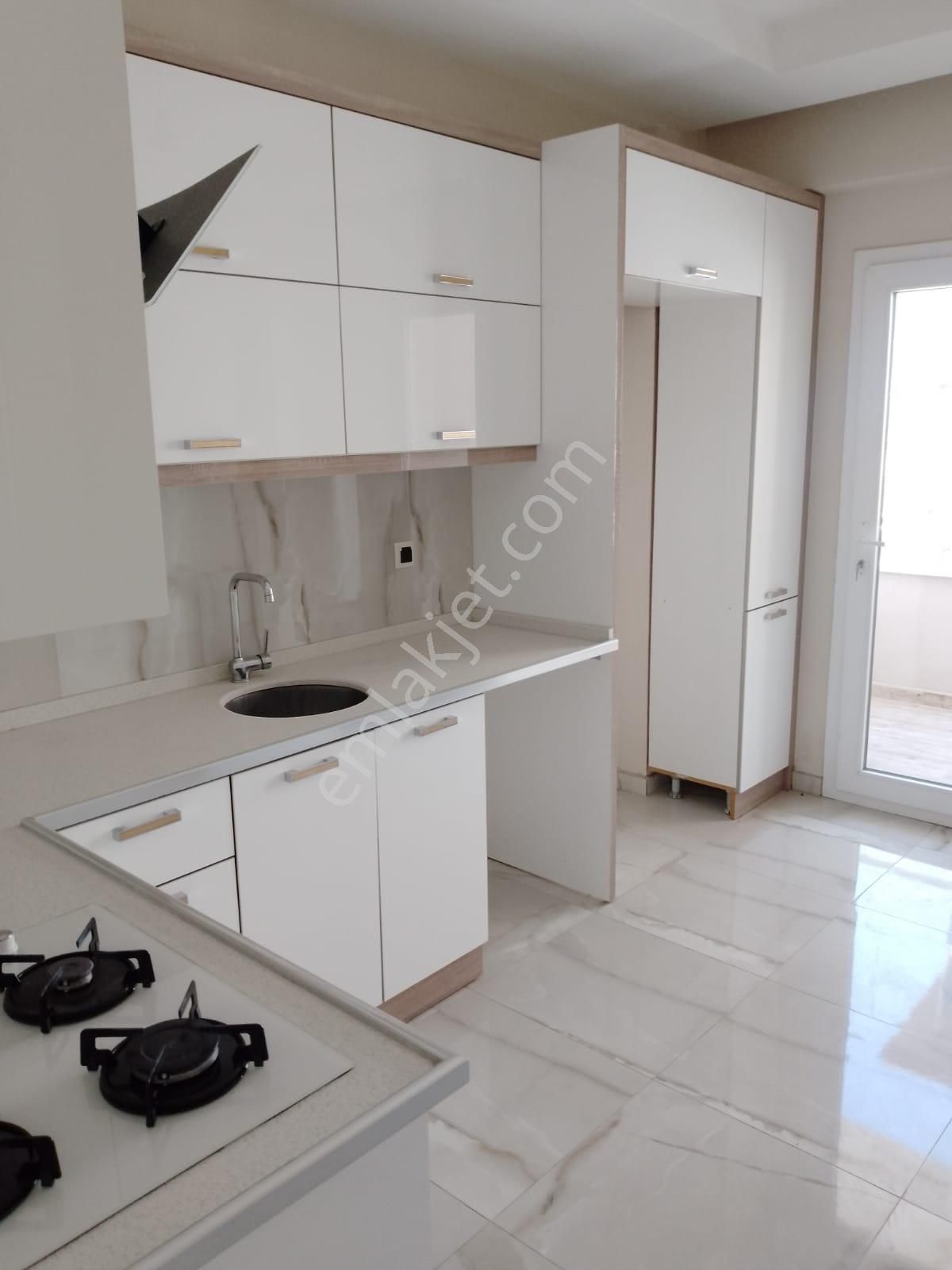 Yenişafakta Yeni Ve Lüks 2+1 110 Metre Kare Kiralık Daire