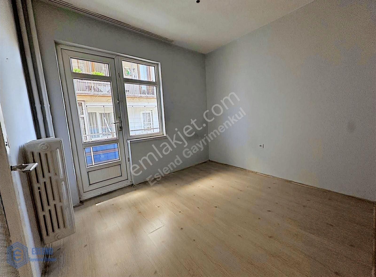 Hoşdere'de Cadde Üzeri 3+1 Kiralık Daire