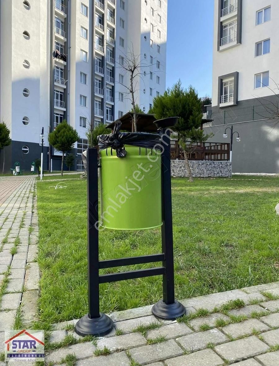 Metrobüse 12 Dk. Site İçi 1+1 Eşyalı Daire