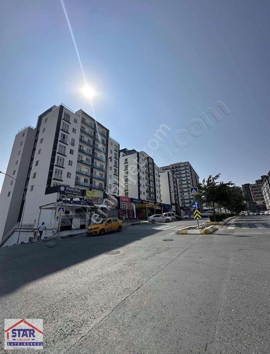 Metrobüse 10 Dk Ultra Lüx Site İçerisinde 1+1 Daire