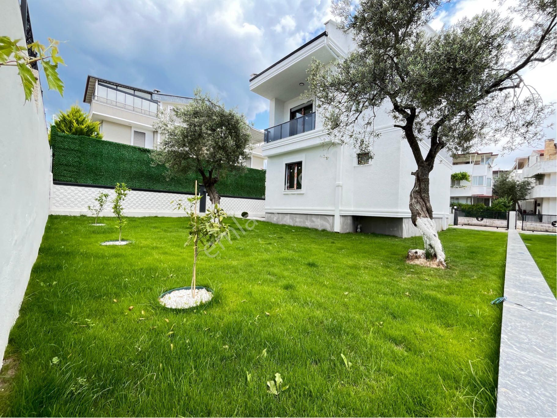 Arya'dan Avcılar'da Deniz Manzaralı Özel Garajlı 5+1 Villa - Görsel 35