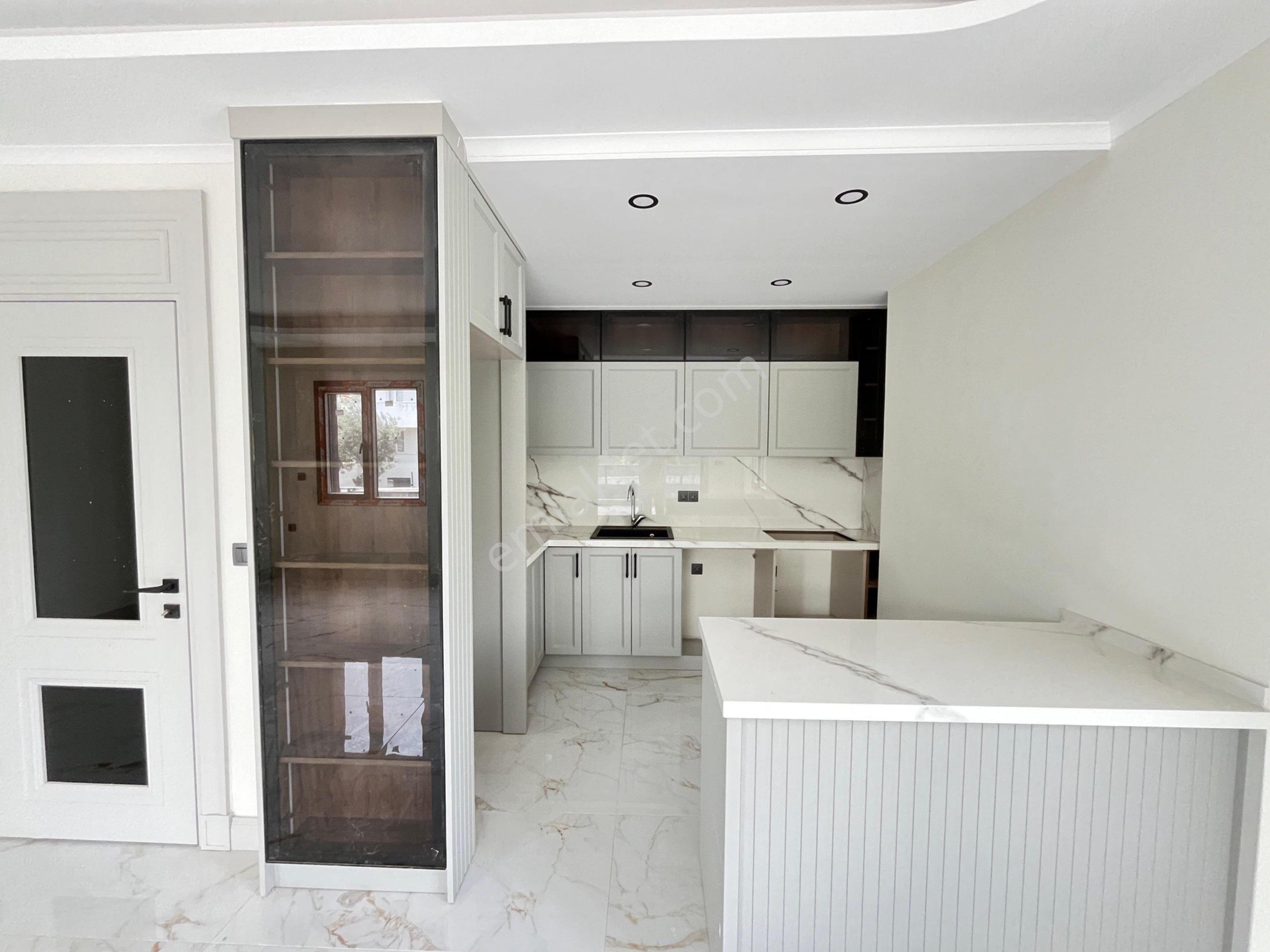 Arya'dan Avcılar'da Deniz Manzaralı Özel Garajlı 5+1 Villa - Görsel 3