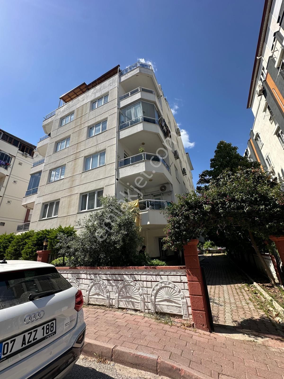Konyaaltı Limanda Denize Yakın 1+1 Satılık Daire - Görsel 17