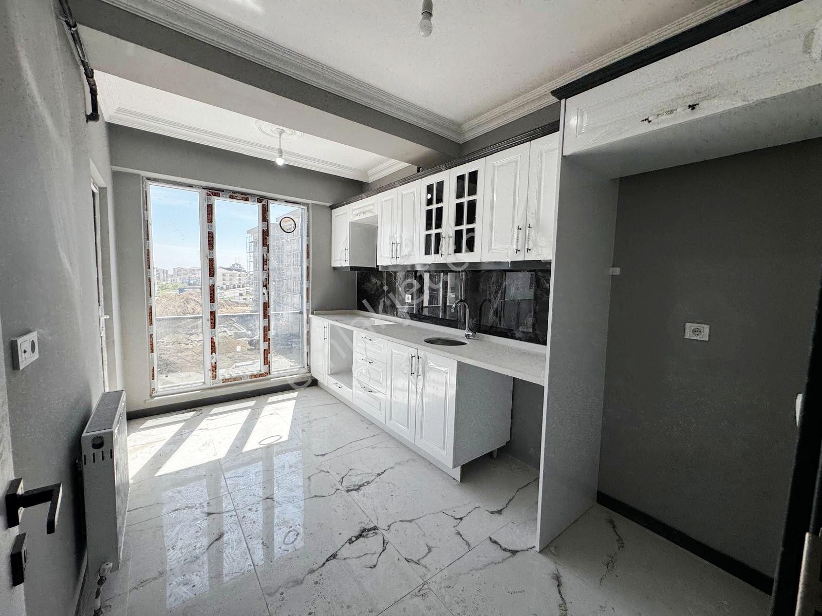Çorlu Şeyhsinan Mh Site İçi 2+1 100m2 2 Kat Otoparklı
