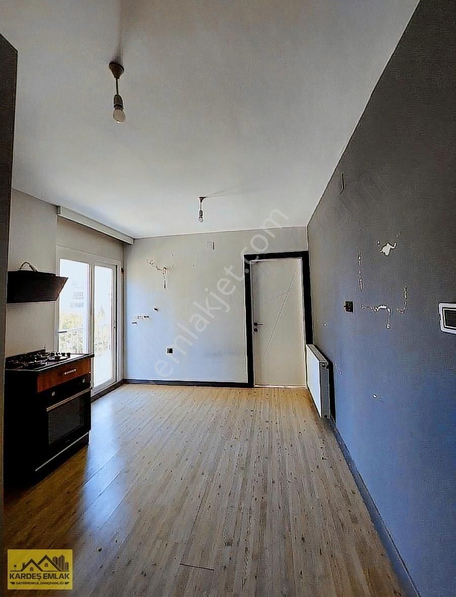 Kardeş Emlak Dan Çarkıpare De İskanlı Hsarsiz 2+1 Açık Mutfak