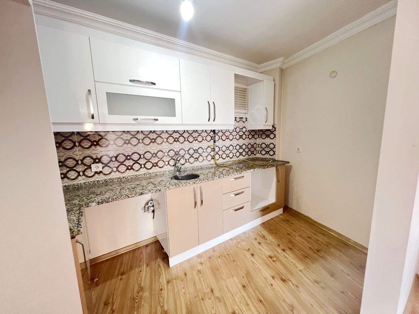 Çorlu Şeyhsinan Mh Bormalı Cami Yakını 2+1 90m2 3 Kat Amerikan Mutfak 4 Yılık