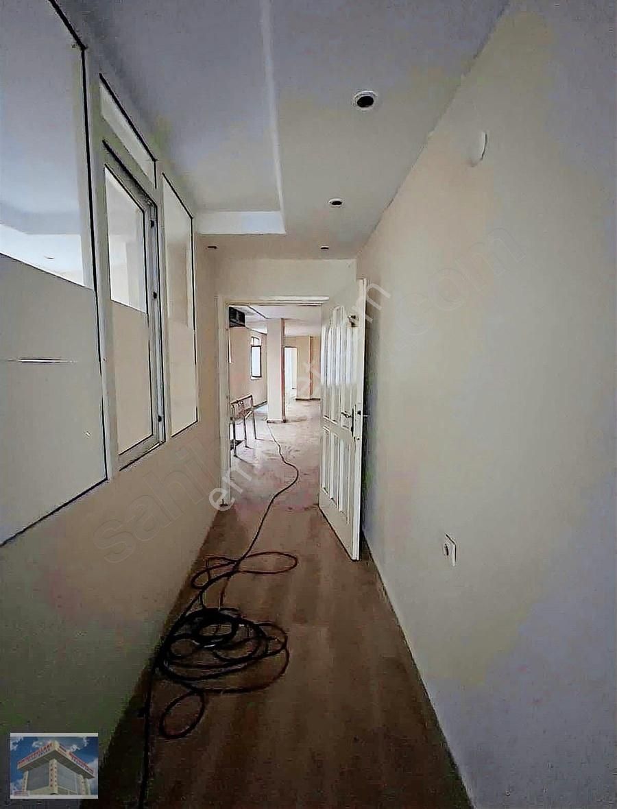 Zeytinburnu Veliefendide 500 M² Çok Amaçlı 2 Katlı Dükkan - Görsel 6