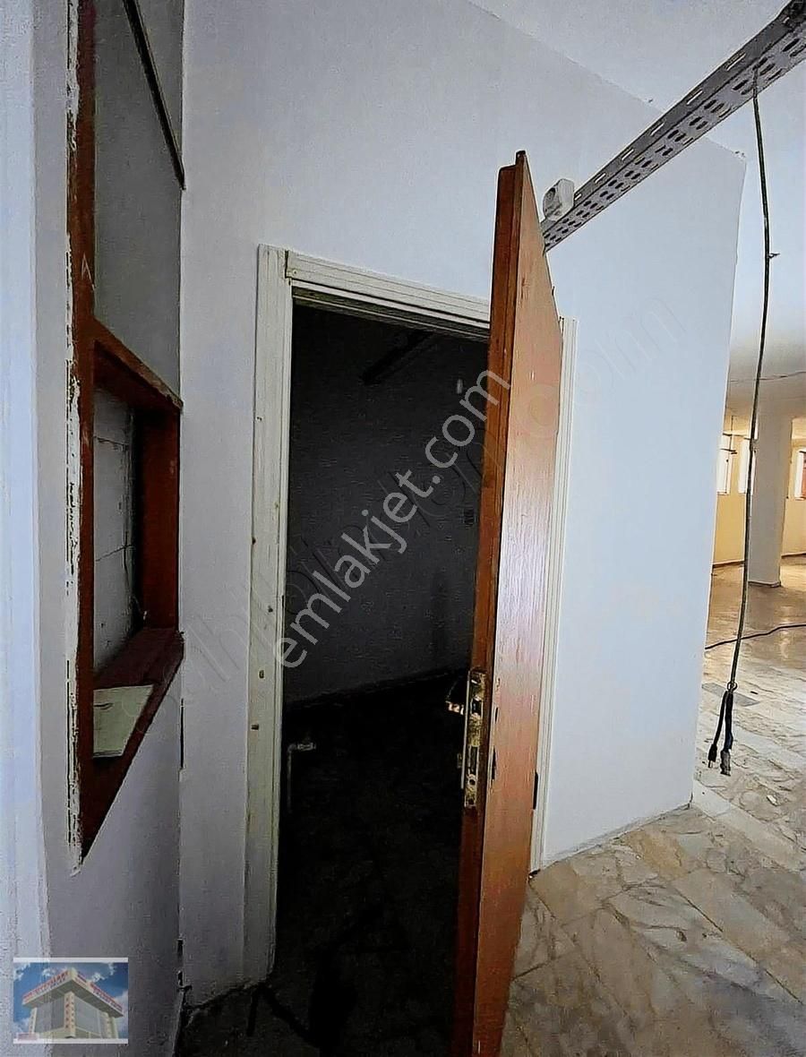 Zeytinburnu Veliefendide 500 M² Çok Amaçlı 2 Katlı Dükkan - Görsel 11