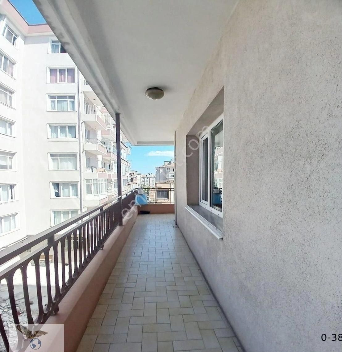 Avcılar D.köşklerde Metrobüse Yakın 3+1 Satılık Ara Kat Daire - Görsel 2