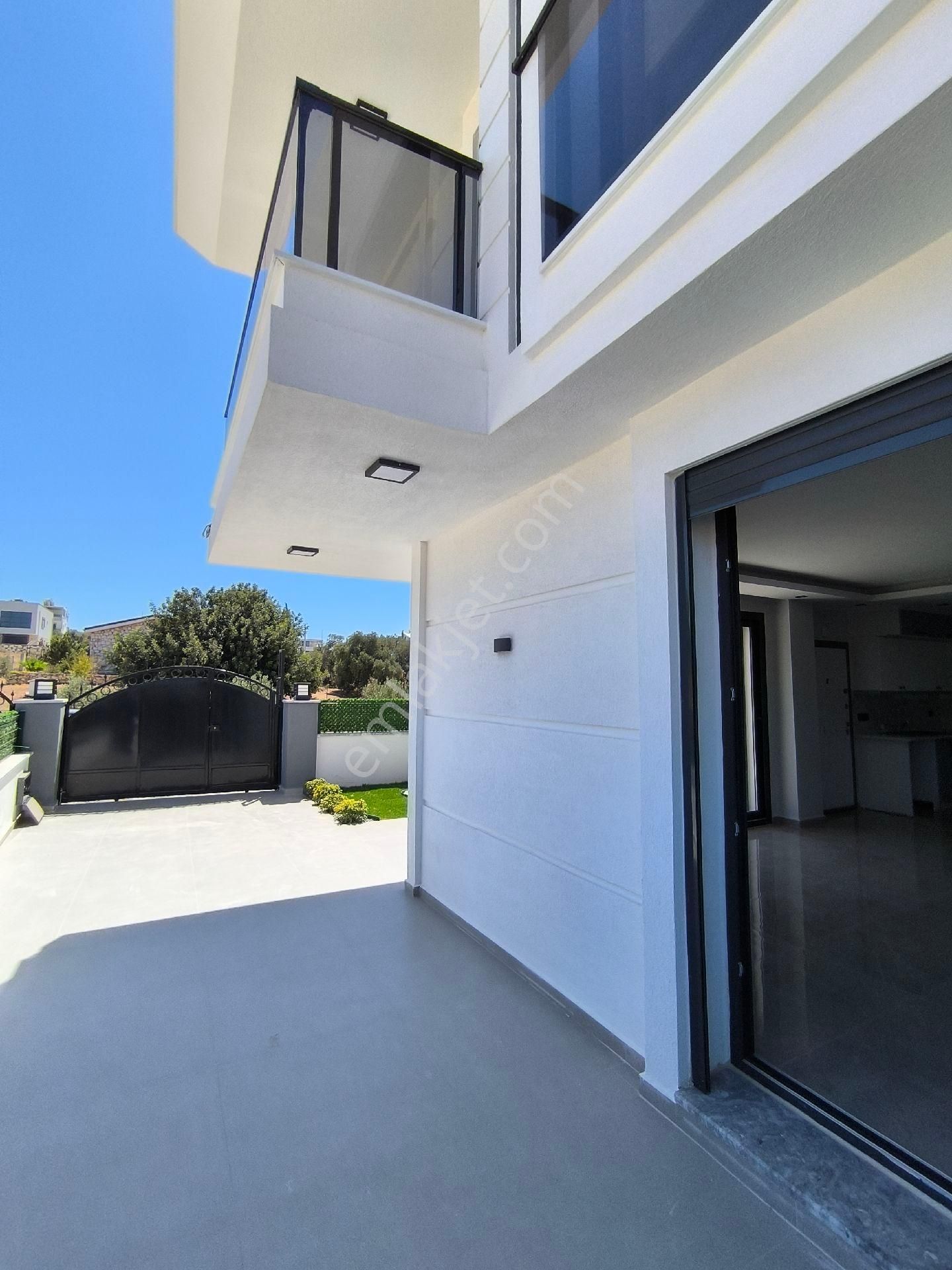 Didimde Satılık 3+1 Müstakil Havuzlu Villa - Görsel 24