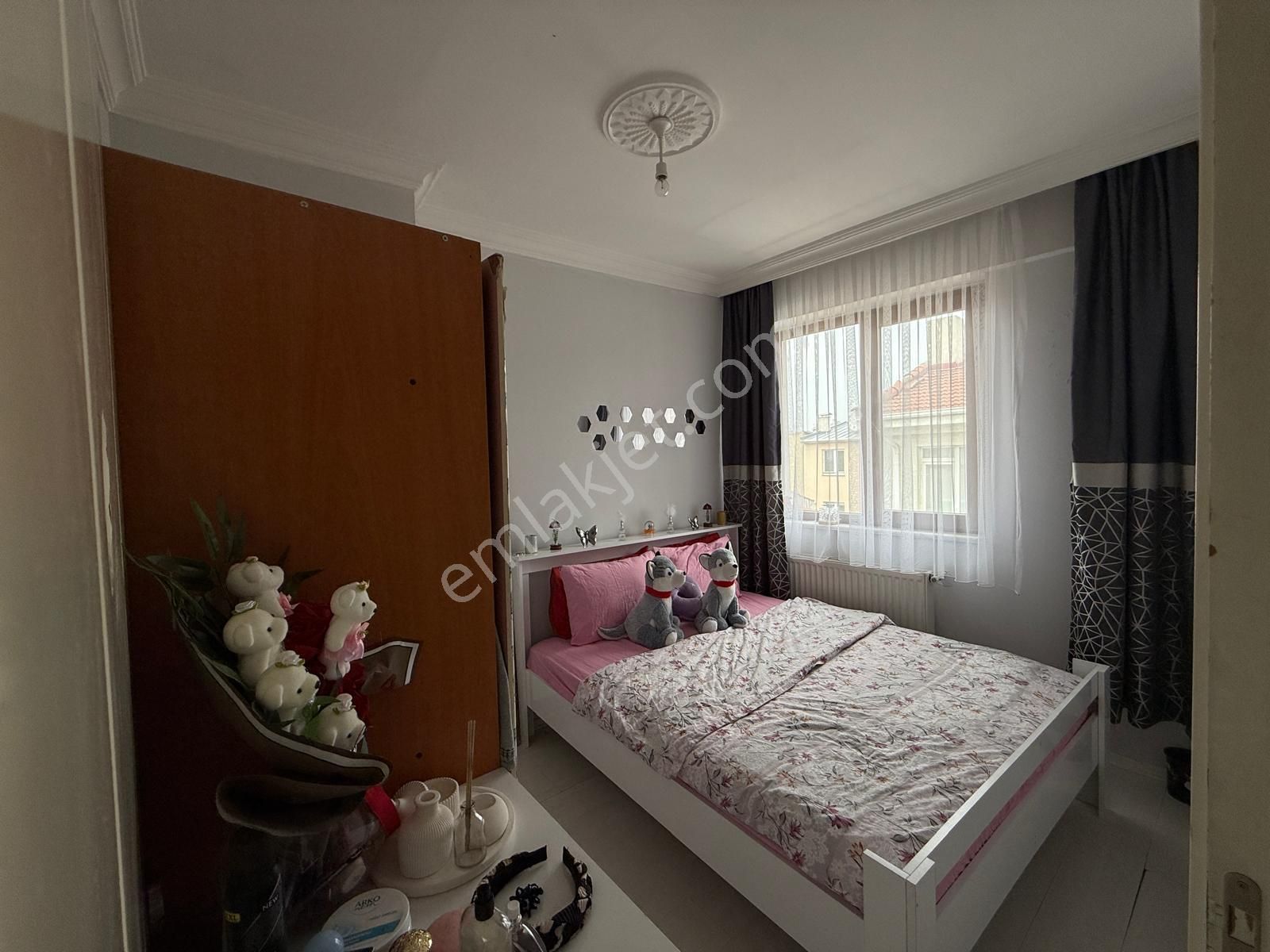 Yzg Den Espark Colessıum Yakını Eşyalı Kiralık 1+1 Daire