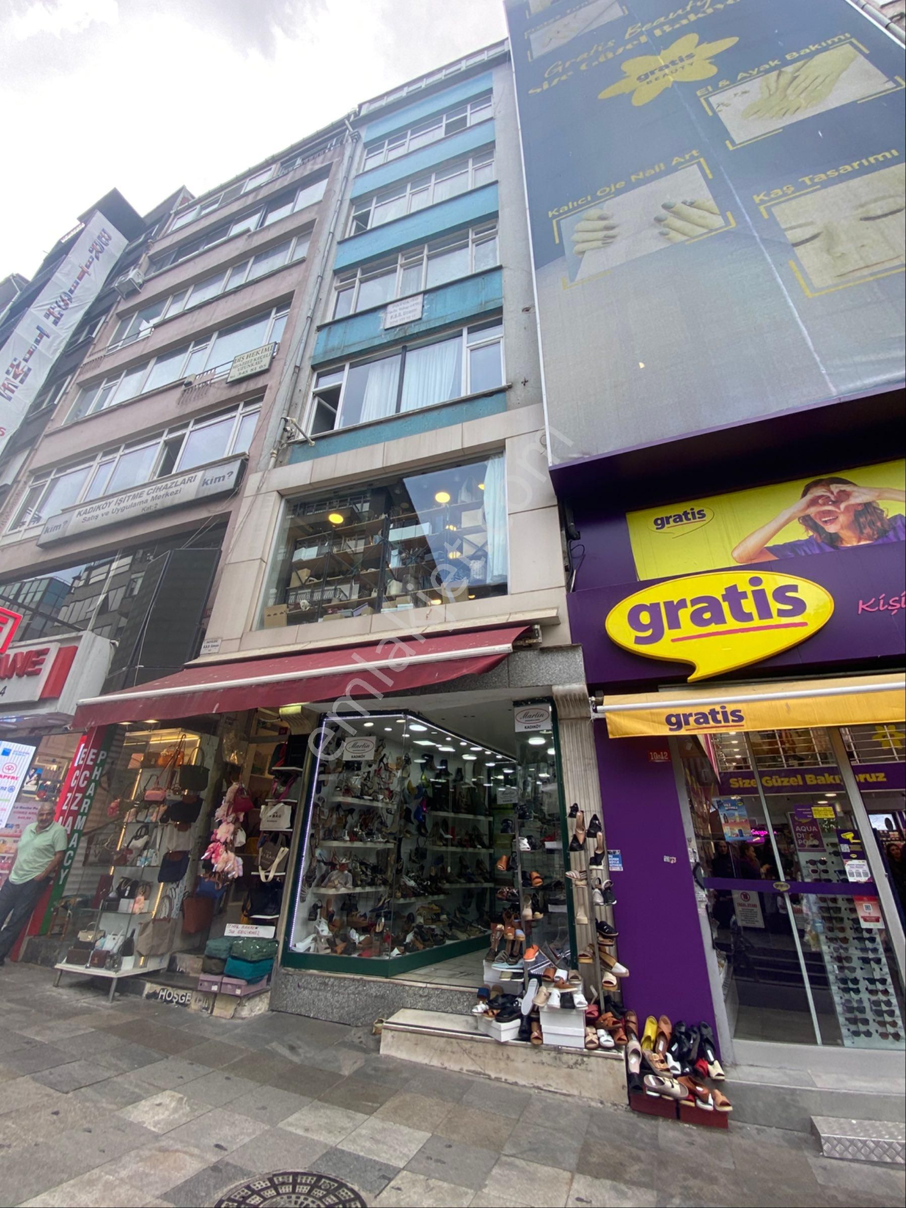 Sahibinden Bahariye General Asım Gündüz Cad. Cepheli Geniş 1+1 Daire