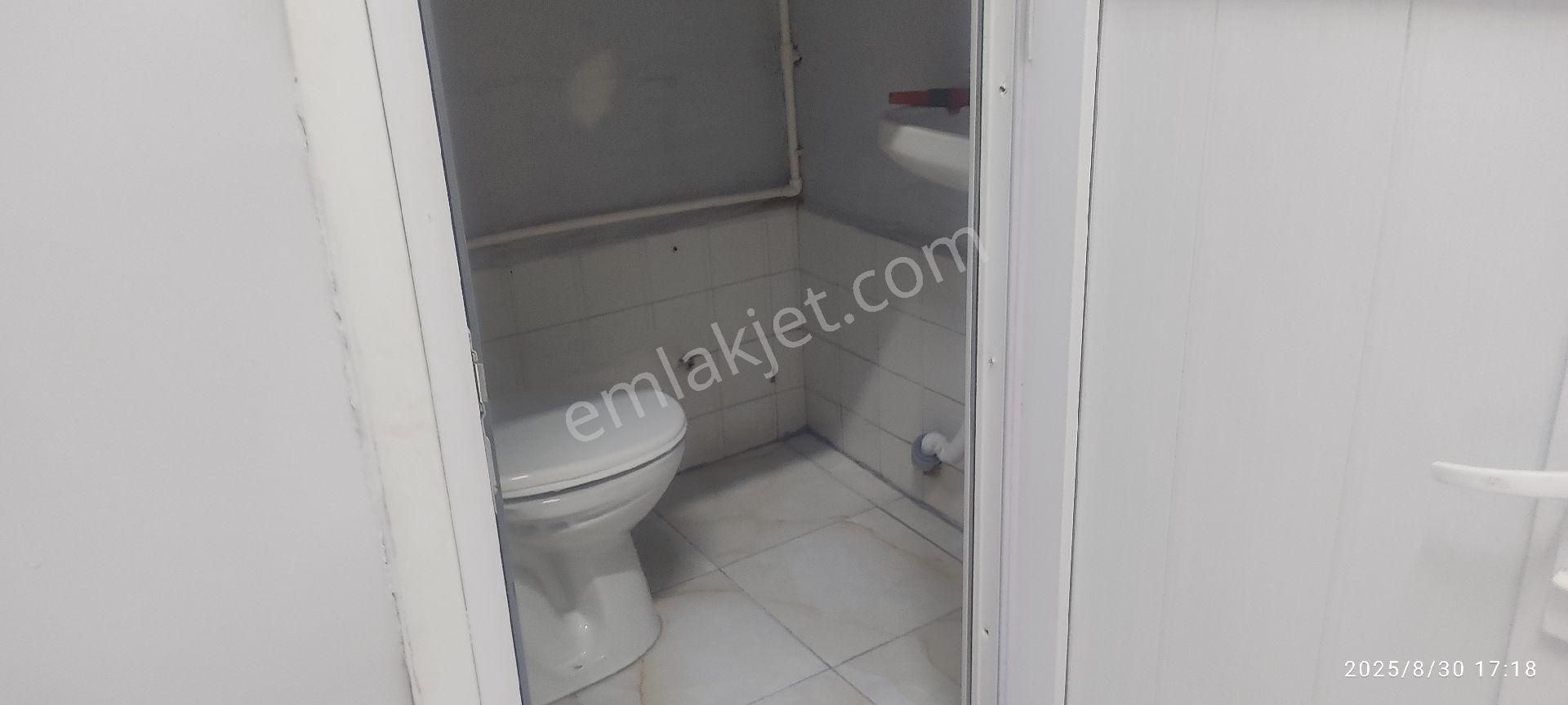 Eyüp Sultan Rami Yeni Mahallede Kiiralik Dükkan - Görsel 6