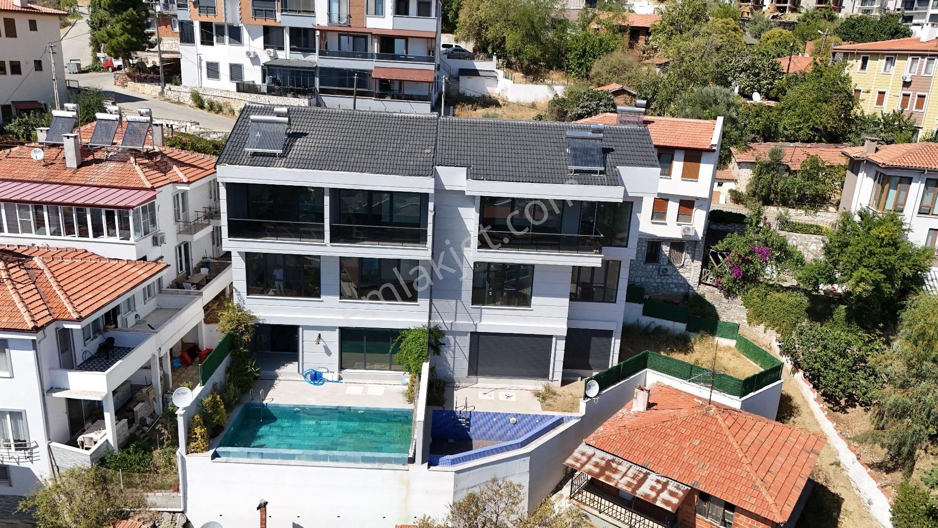 Altınoluk'ta Ful Deniz Manzaralı Özel Havuzlu Villa - Görsel 2
