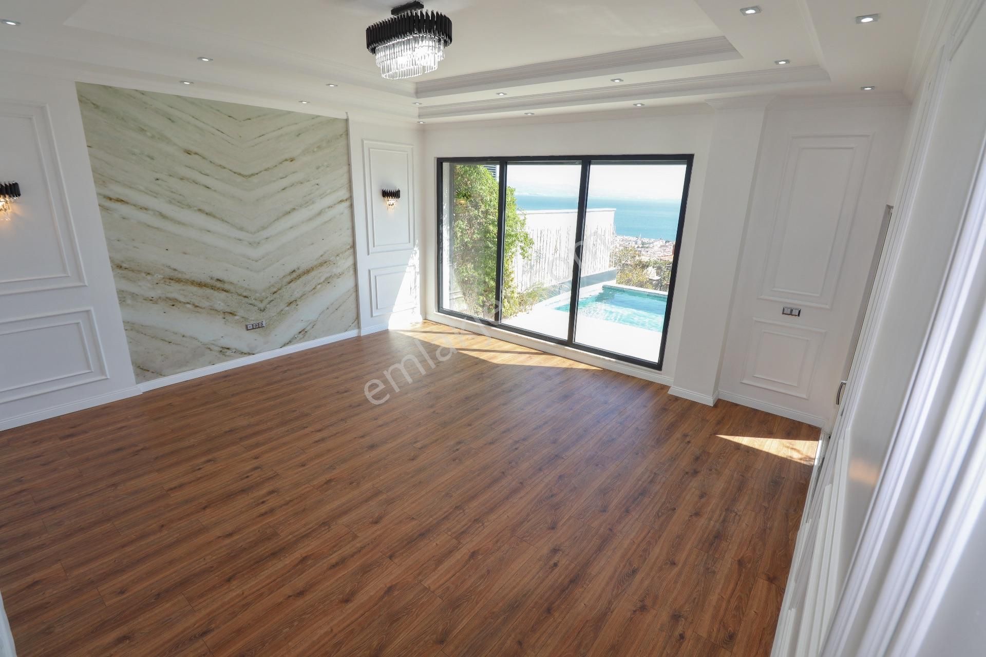 Altınoluk'ta Ful Deniz Manzaralı Özel Havuzlu Villa - Görsel 18