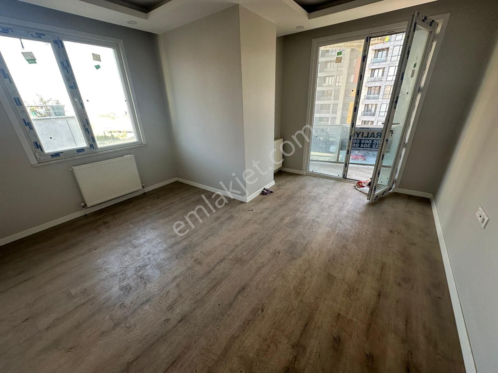 Beylikdüzü Yakuplu'da Kiralık 3+2 Dublex Daire