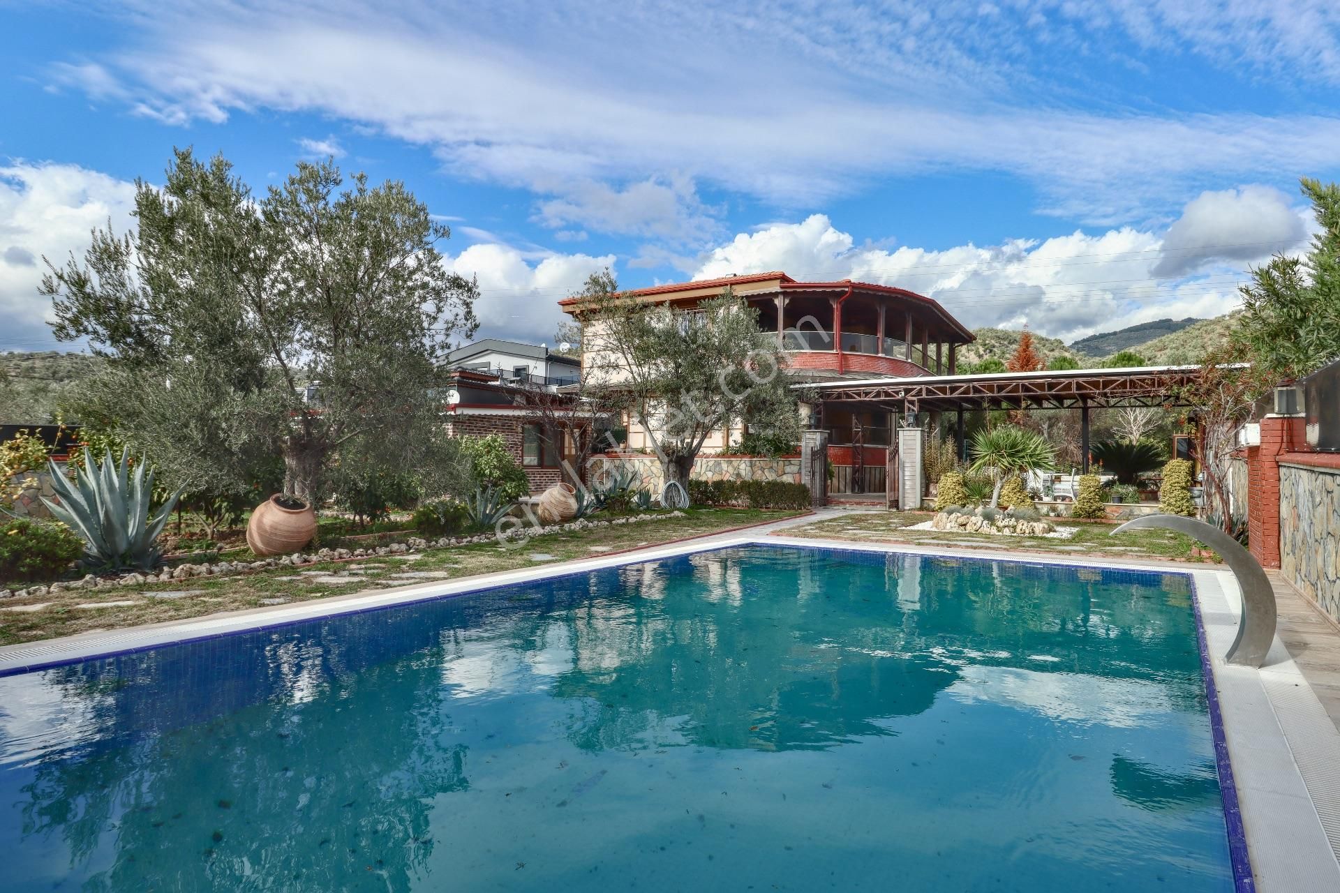 Altınoluk'ta 1400 M2 Arsa İçinde Satılık Villa5 - Görsel 2