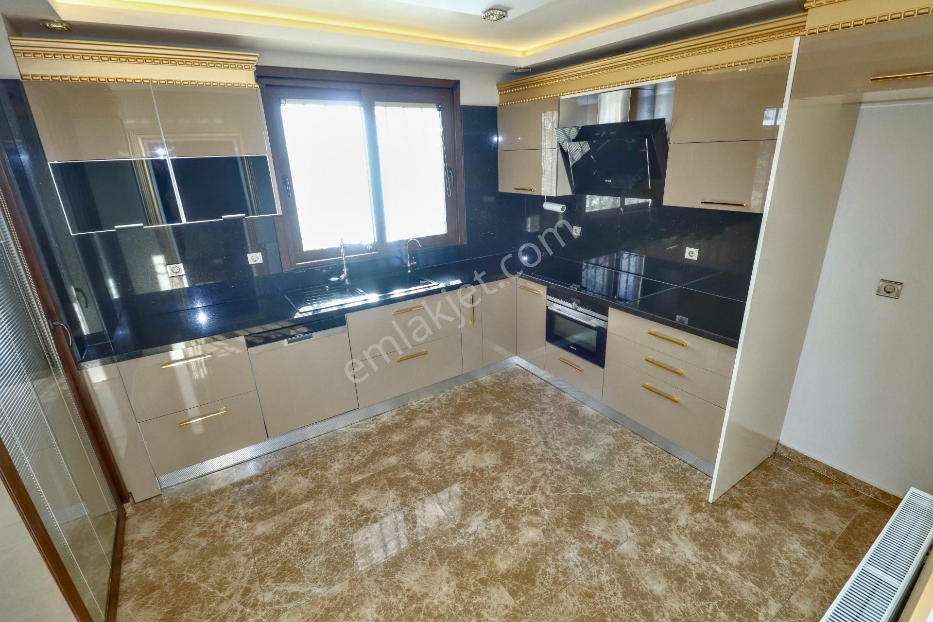 Altınoluk'ta 1400 M2 Arsa İçinde Satılık Villa5 - Görsel 31