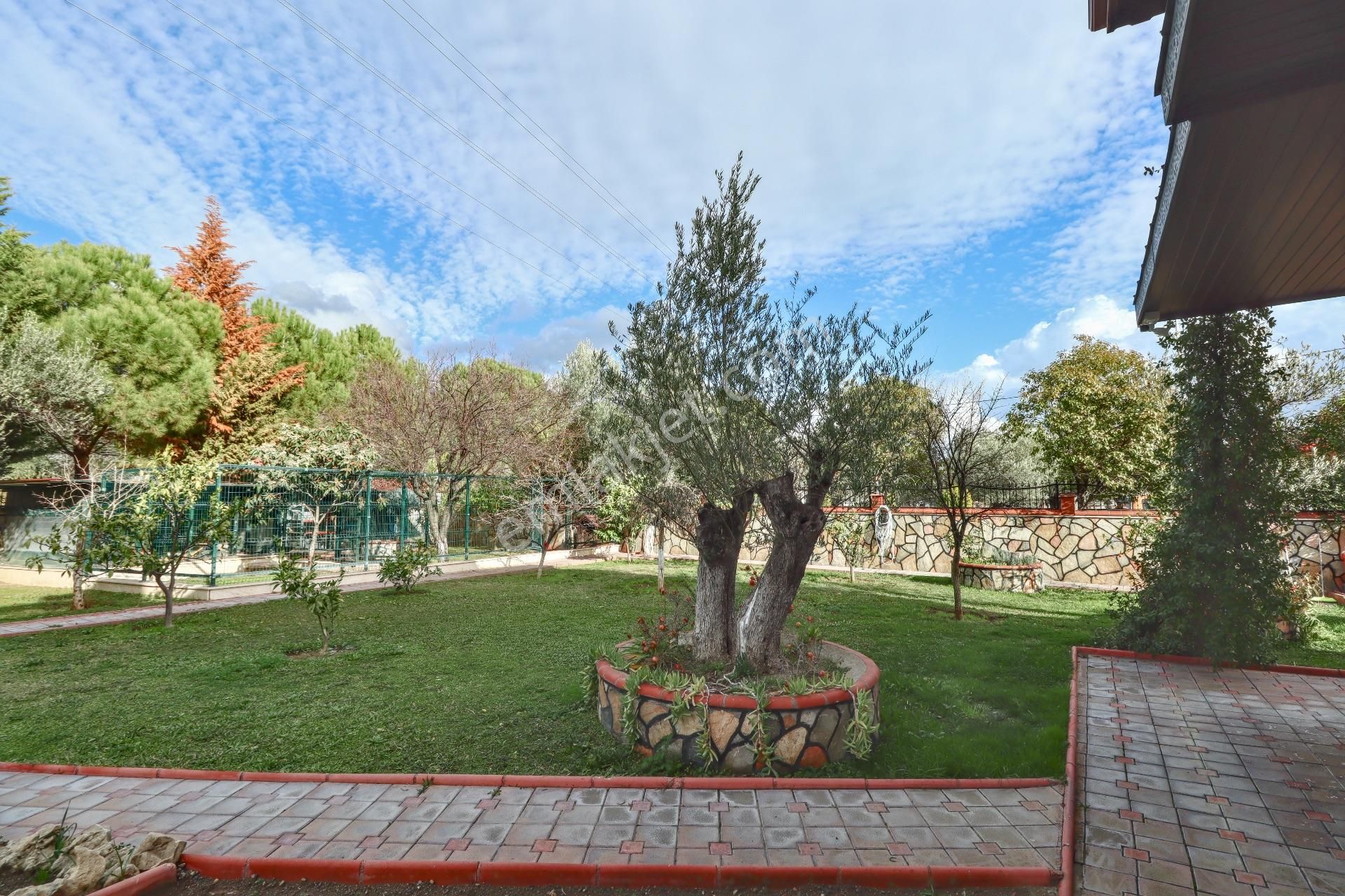 Altınoluk'ta 1400 M2 Arsa İçinde Satılık Villa5 - Görsel 17