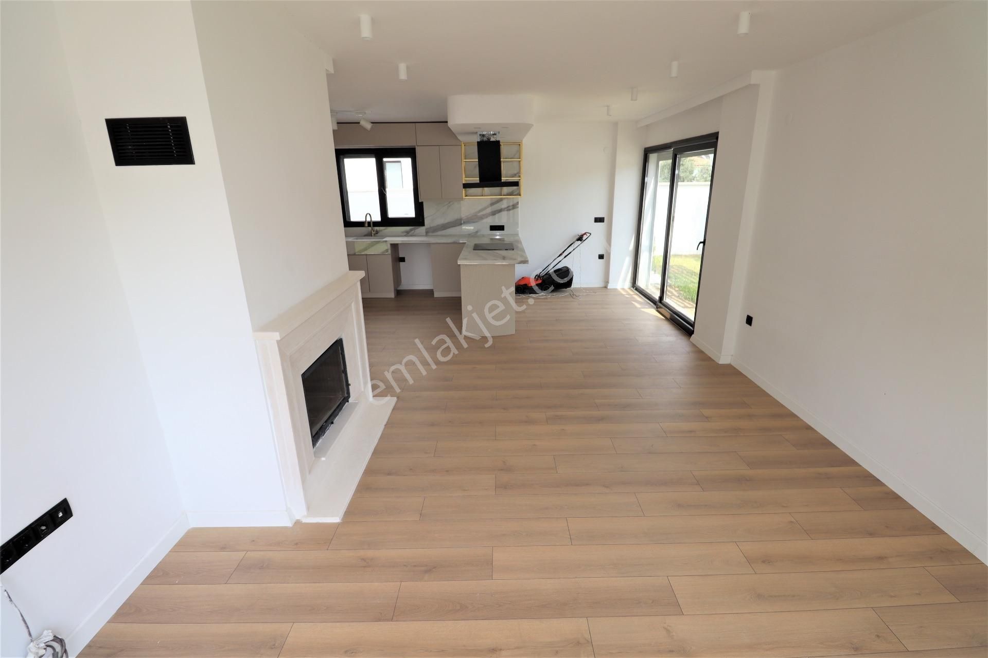 Güre'de Satılık Özel Havuızlu 5+1 Süper Lüks Villa - Görsel 18