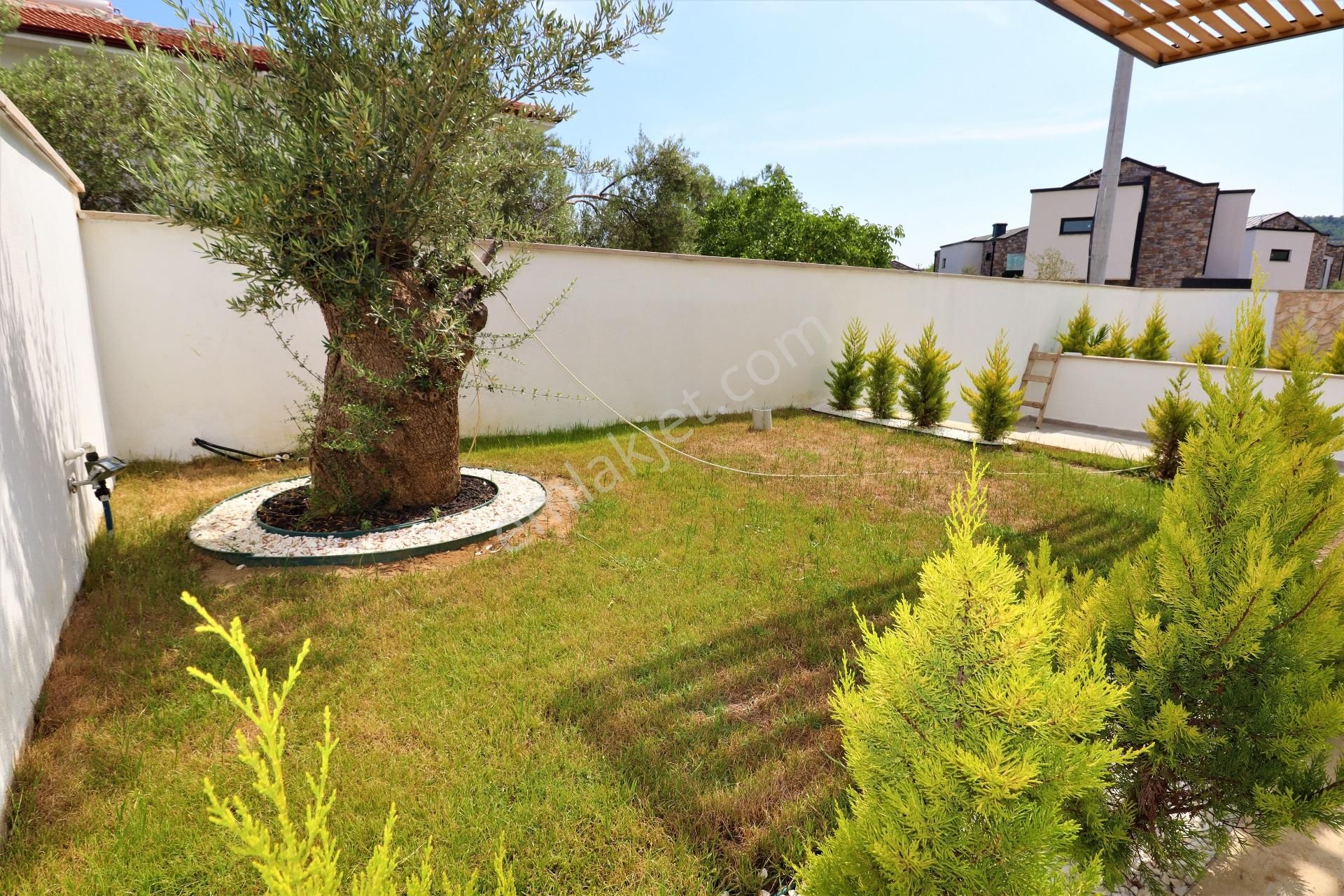 Güre'de Satılık Özel Havuızlu 5+1 Süper Lüks Villa - Görsel 5