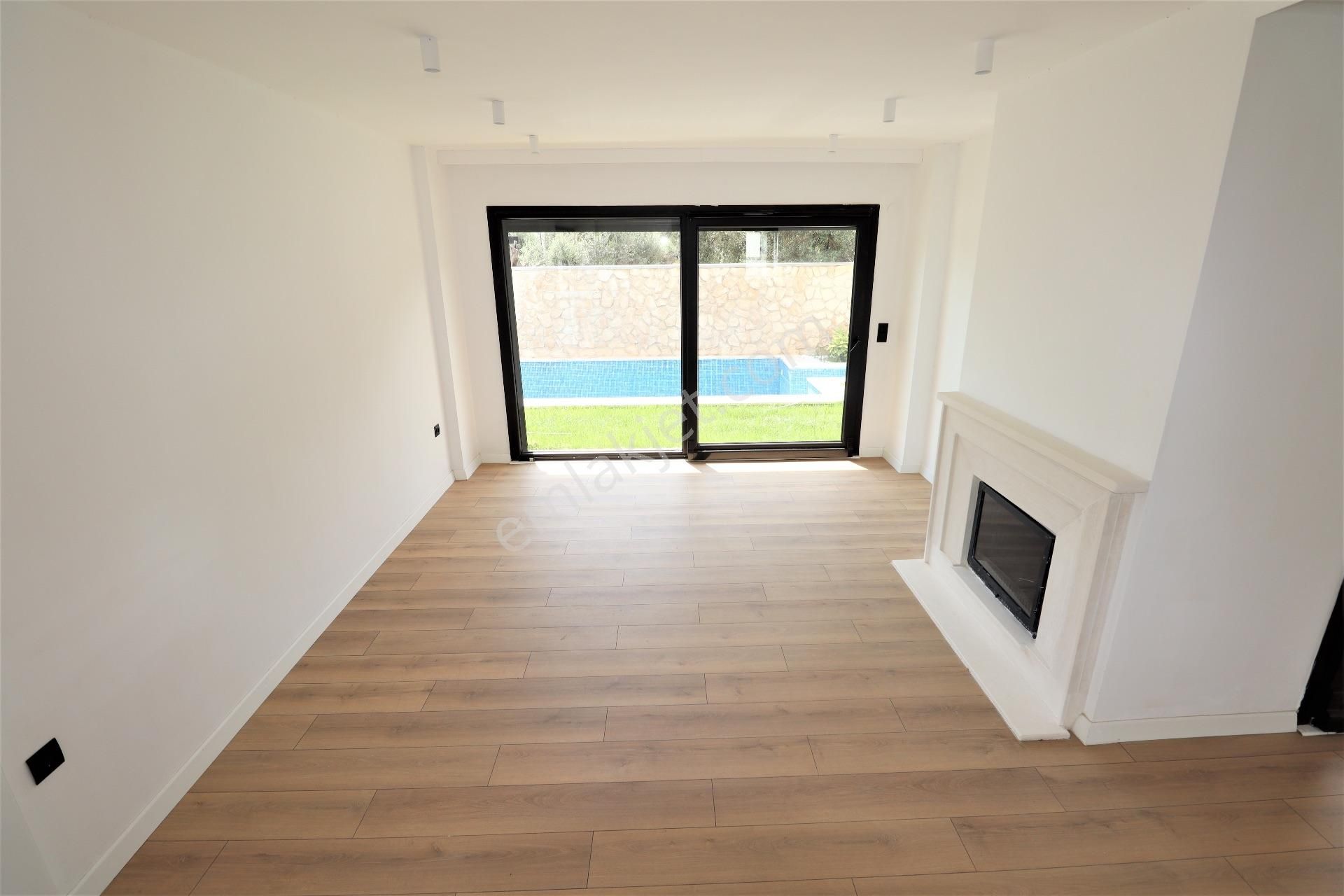 Güre'de Satılık Özel Havuızlu 5+1 Süper Lüks Villa - Görsel 16