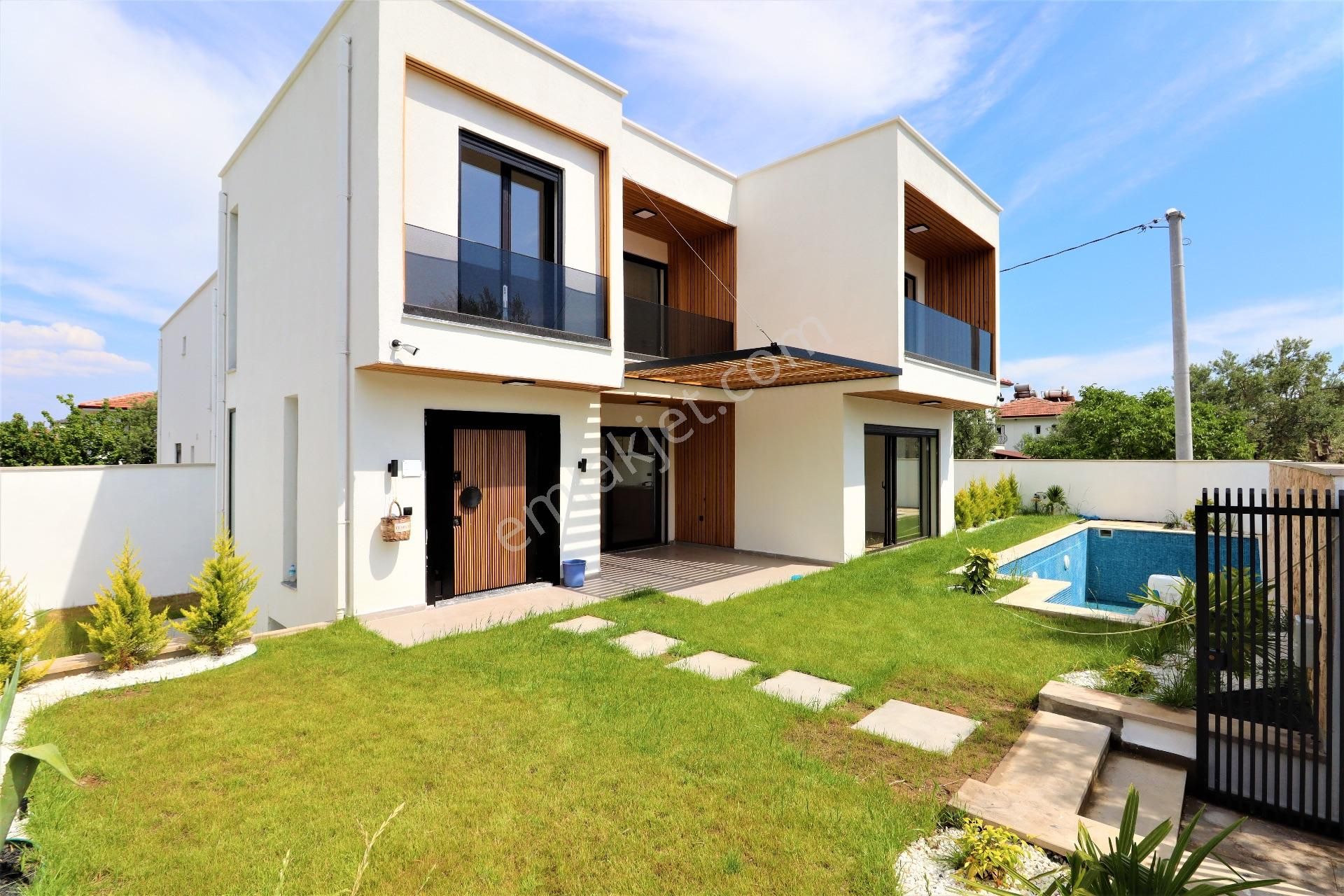 Güre'de Satılık Özel Havuızlu 5+1 Süper Lüks Villa - Görsel 7