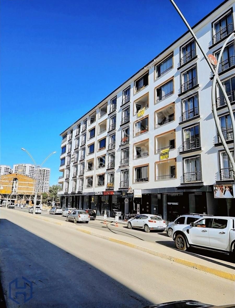 Harbert Gayrimenkul Olgunlar Mah. Cadde Üzeri Satılık 3+1 Daire