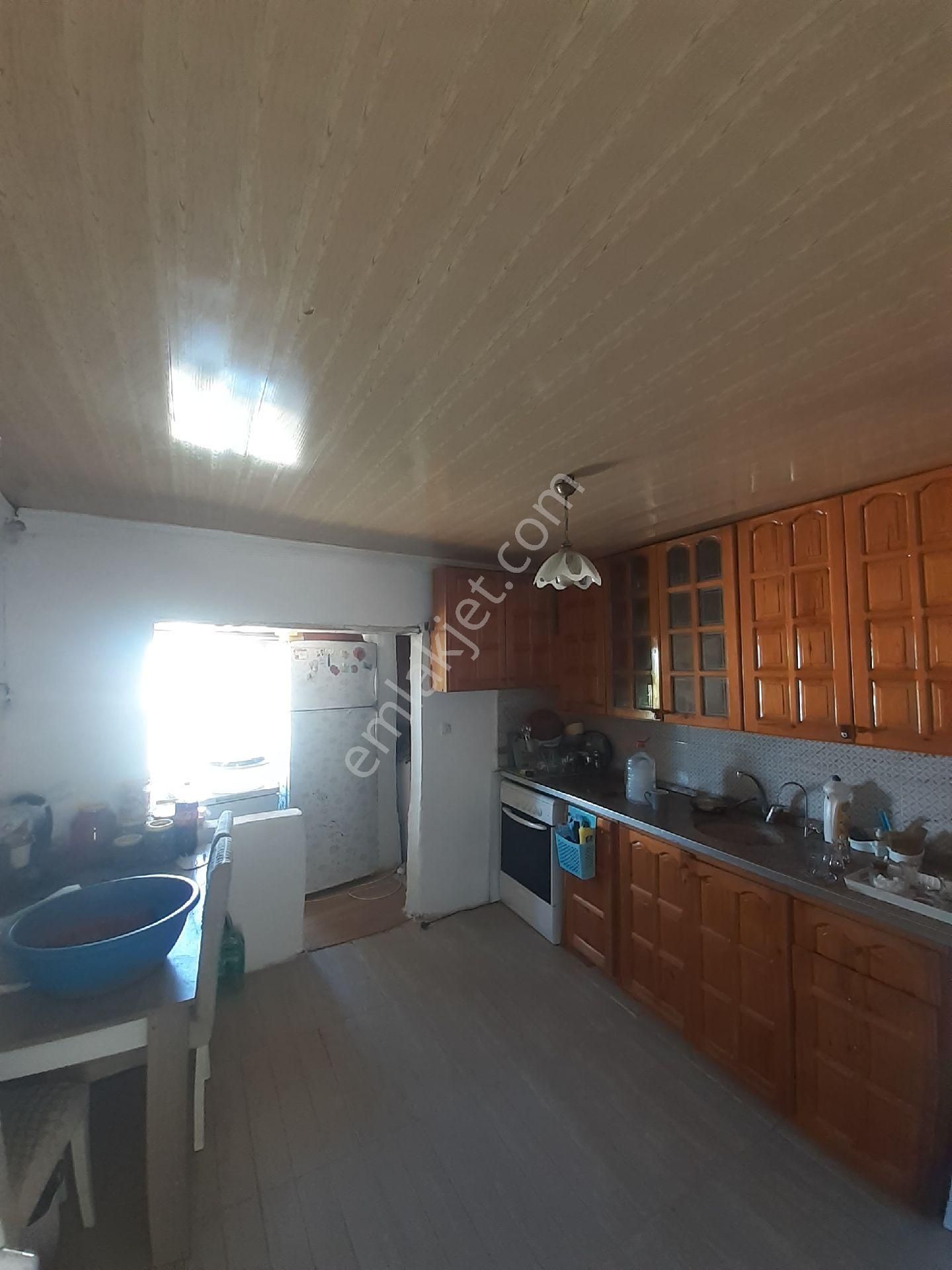 İzmir Kınık Arpaseki Köyü'nde Satılık Müstakil Bahçeli Köy Evi - Görsel 5