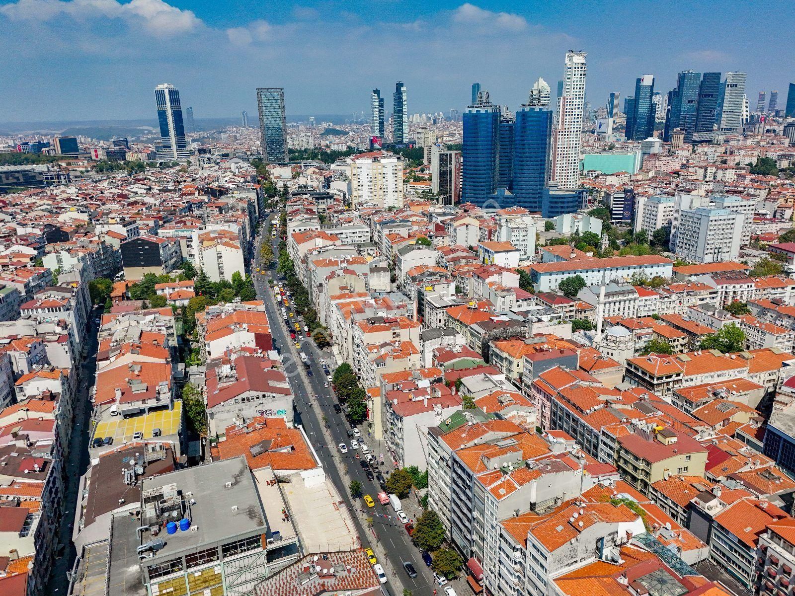 Mükemmel Konumda İşyerine Uygun Kiralık - Görsel 21