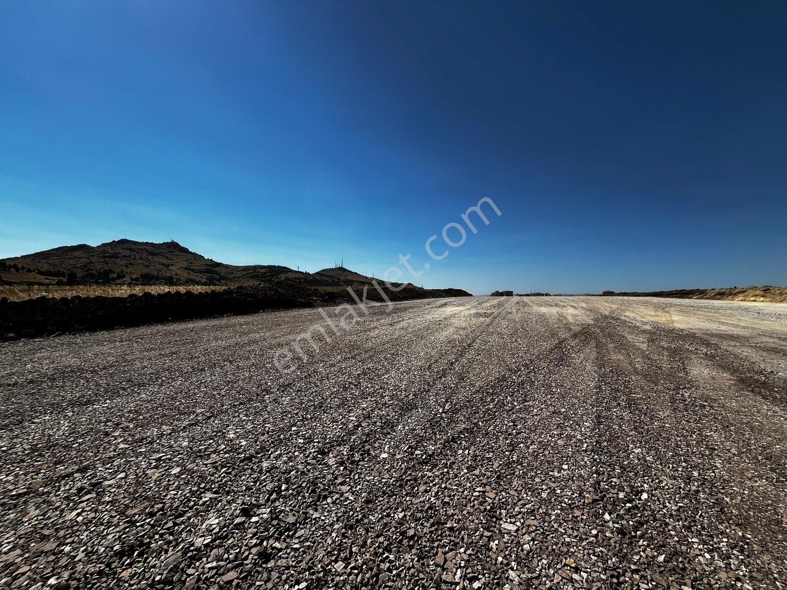 Devlet Hastanesi Yakınında 700 Metre Cadde Üzerinde Açıklamayı Okuyunuz - Görsel 31