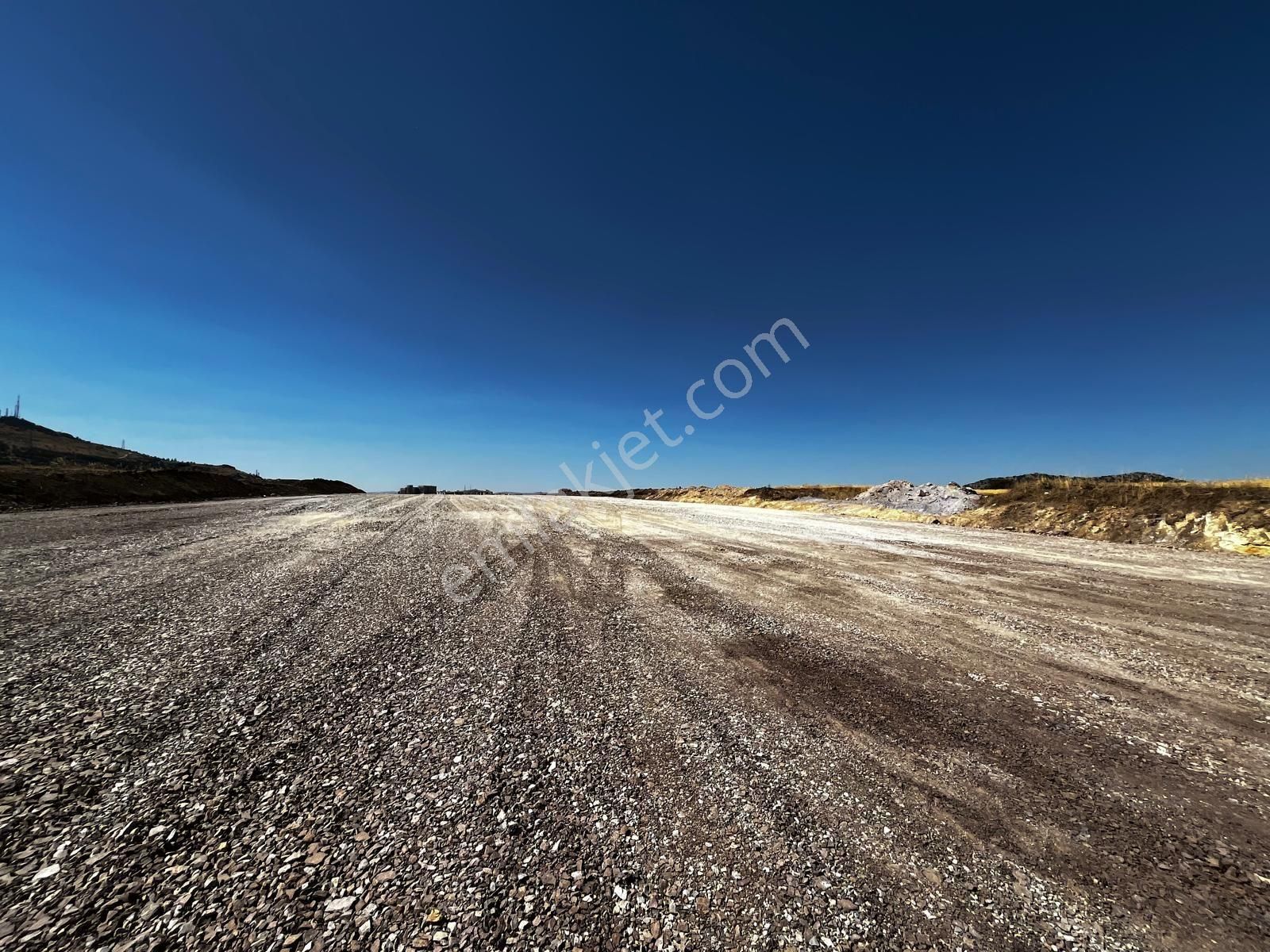 Devlet Hastanesi Yakınında 700 Metre Cadde Üzerinde Açıklamayı Okuyunuz - Görsel 30